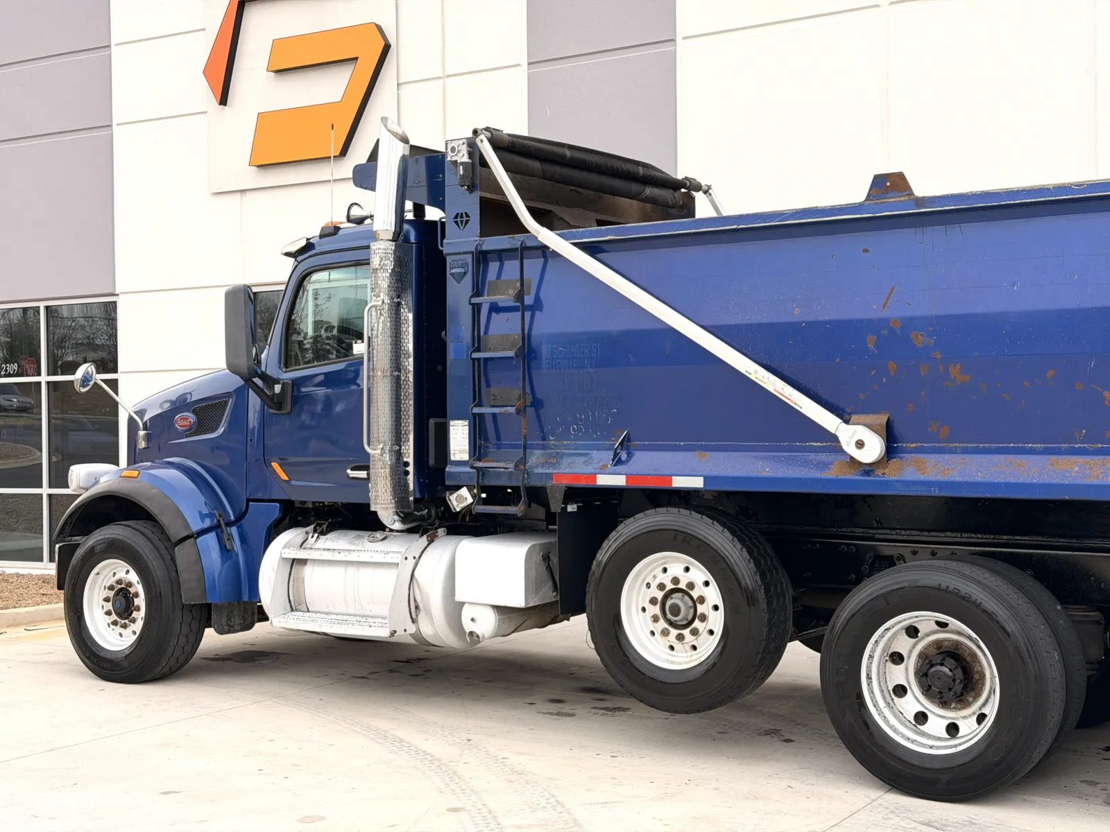 2019 Peterbilt 567 - image 9