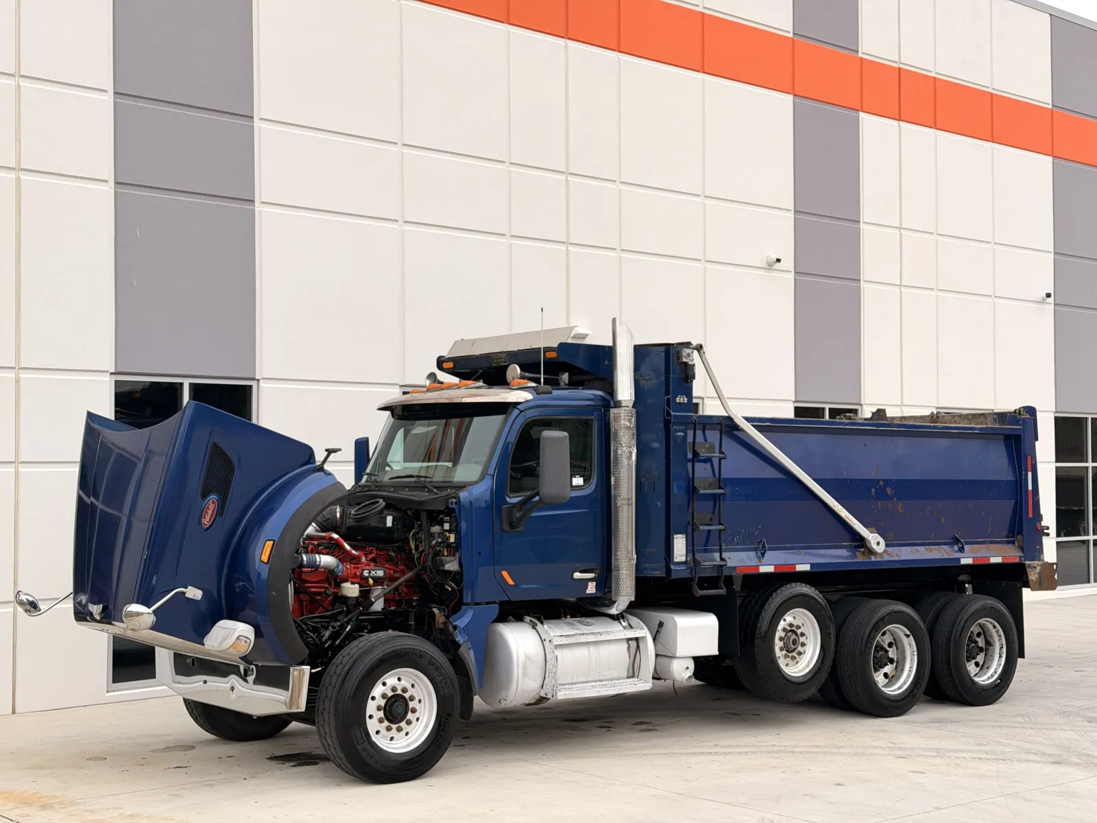 2019 Peterbilt 567 - image 11
