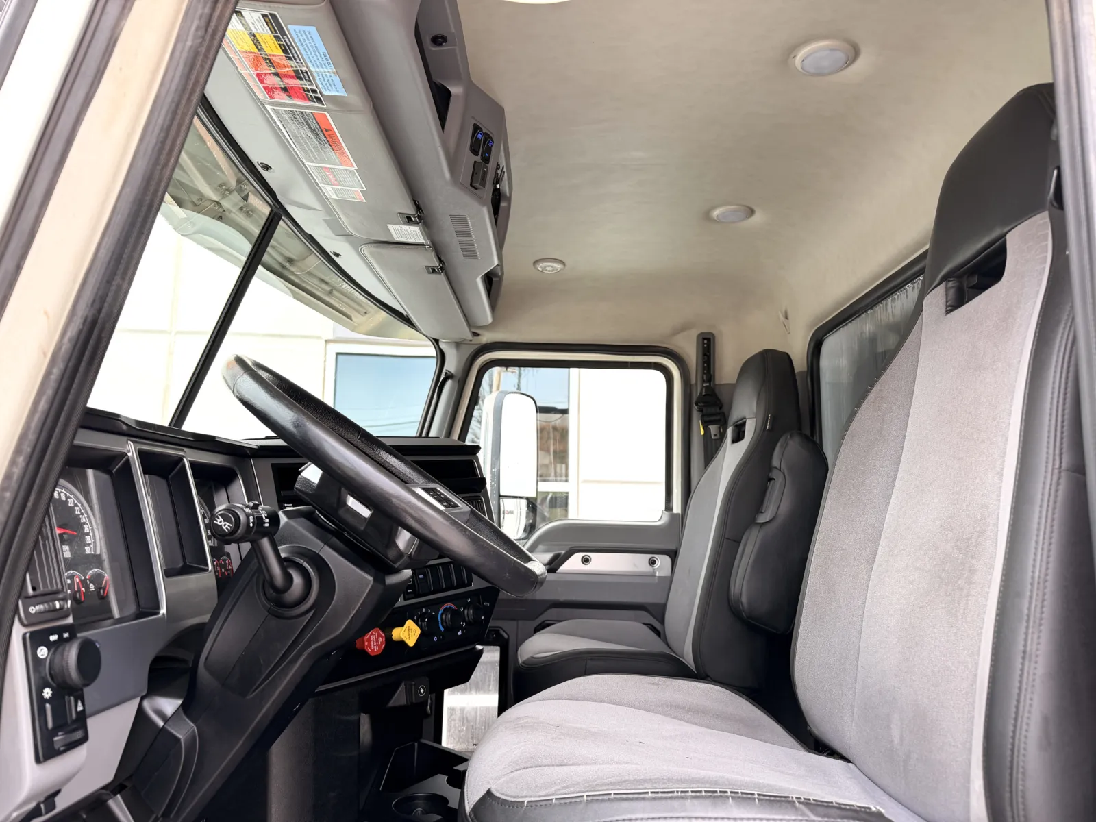 2021 Mack - image 15