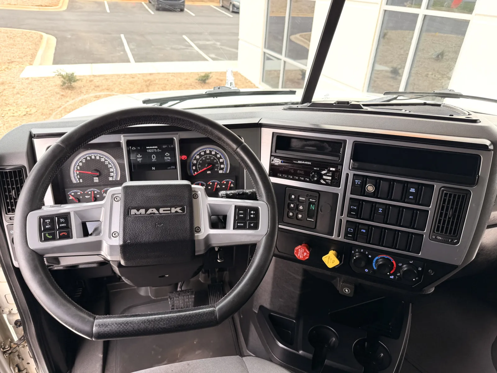 2021 Mack - image 17