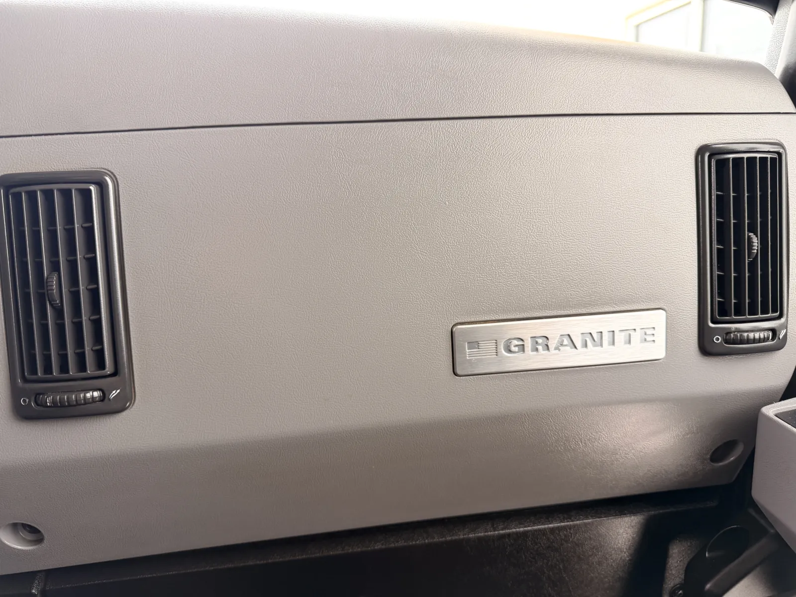 2021 Mack - image 20