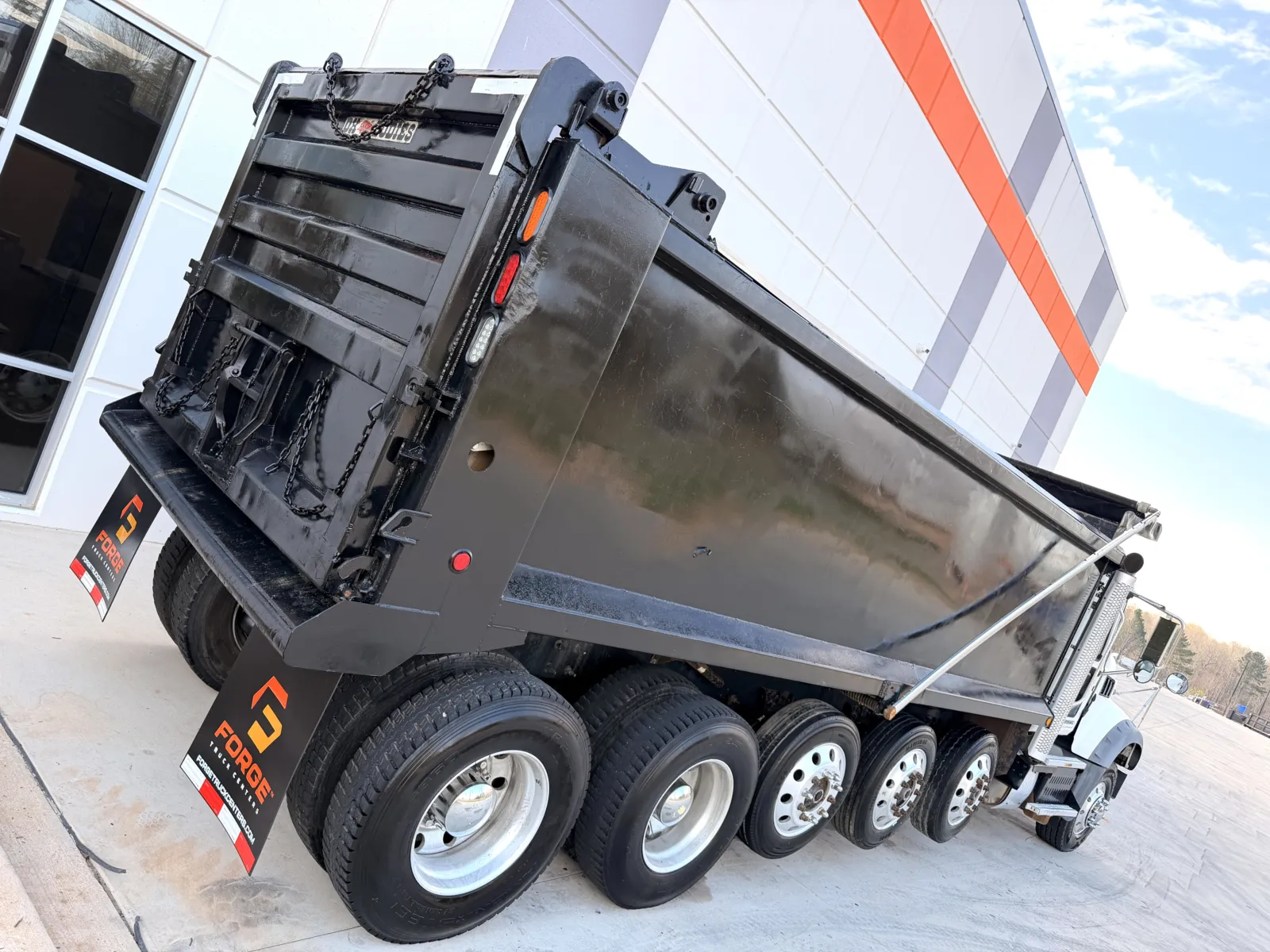 2017 Mack - image 11