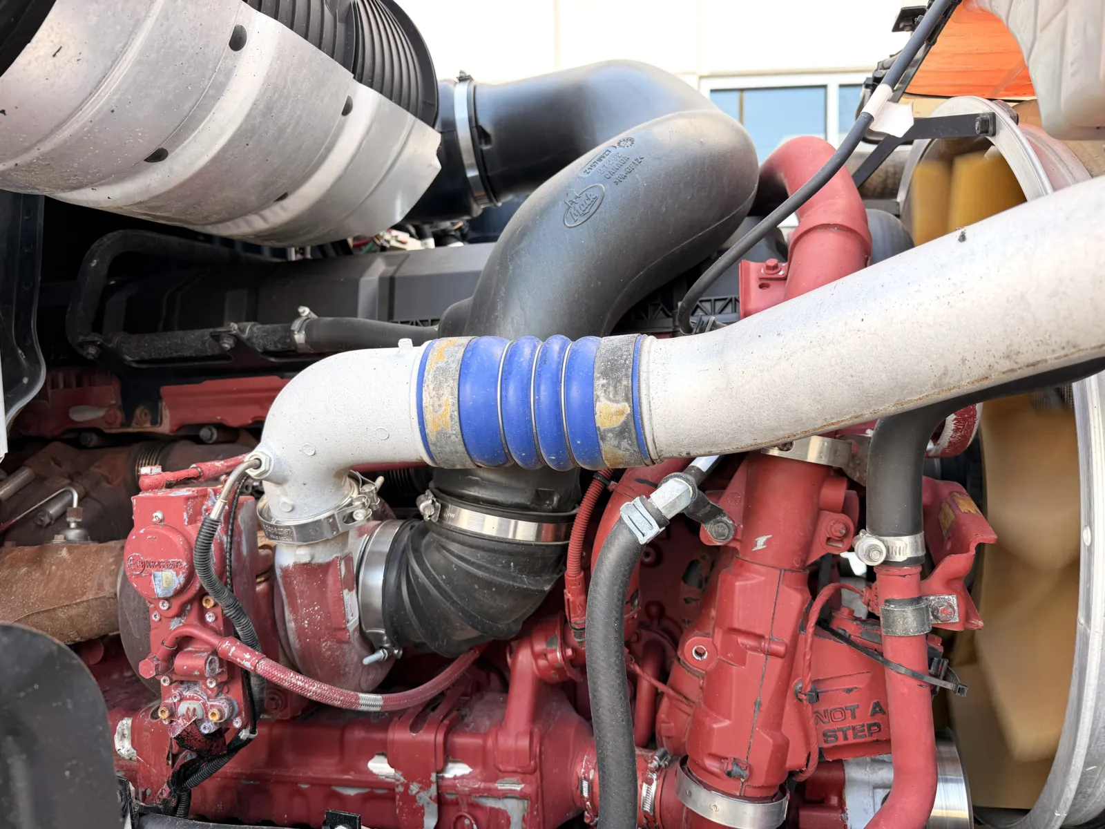 2017 Mack - image 12