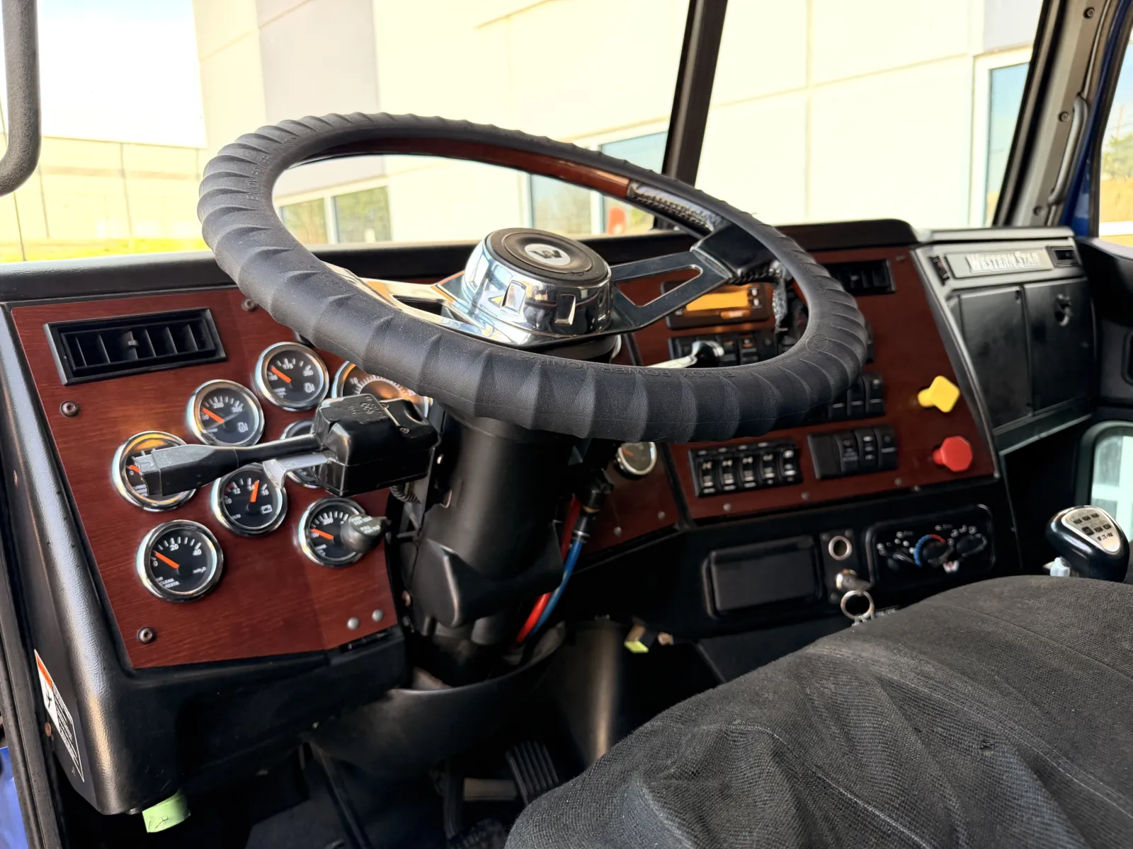 2018 Western Star 4900 - image 15