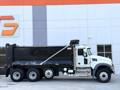 More photos of 2023 MACK GR84FR at Forge Truck Centers - South Carolina, SC