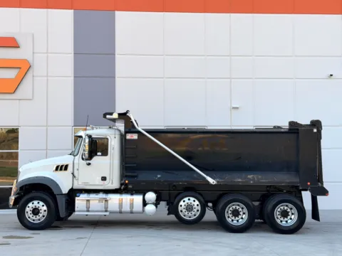 More photos of 2023 MACK GR84FR at Forge Truck Centers - South Carolina, SC
