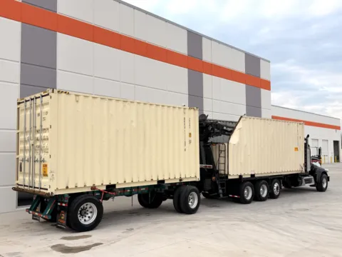 More photos of 2013 PETERBILT 389 at Forge Truck Centers - South Carolina, SC