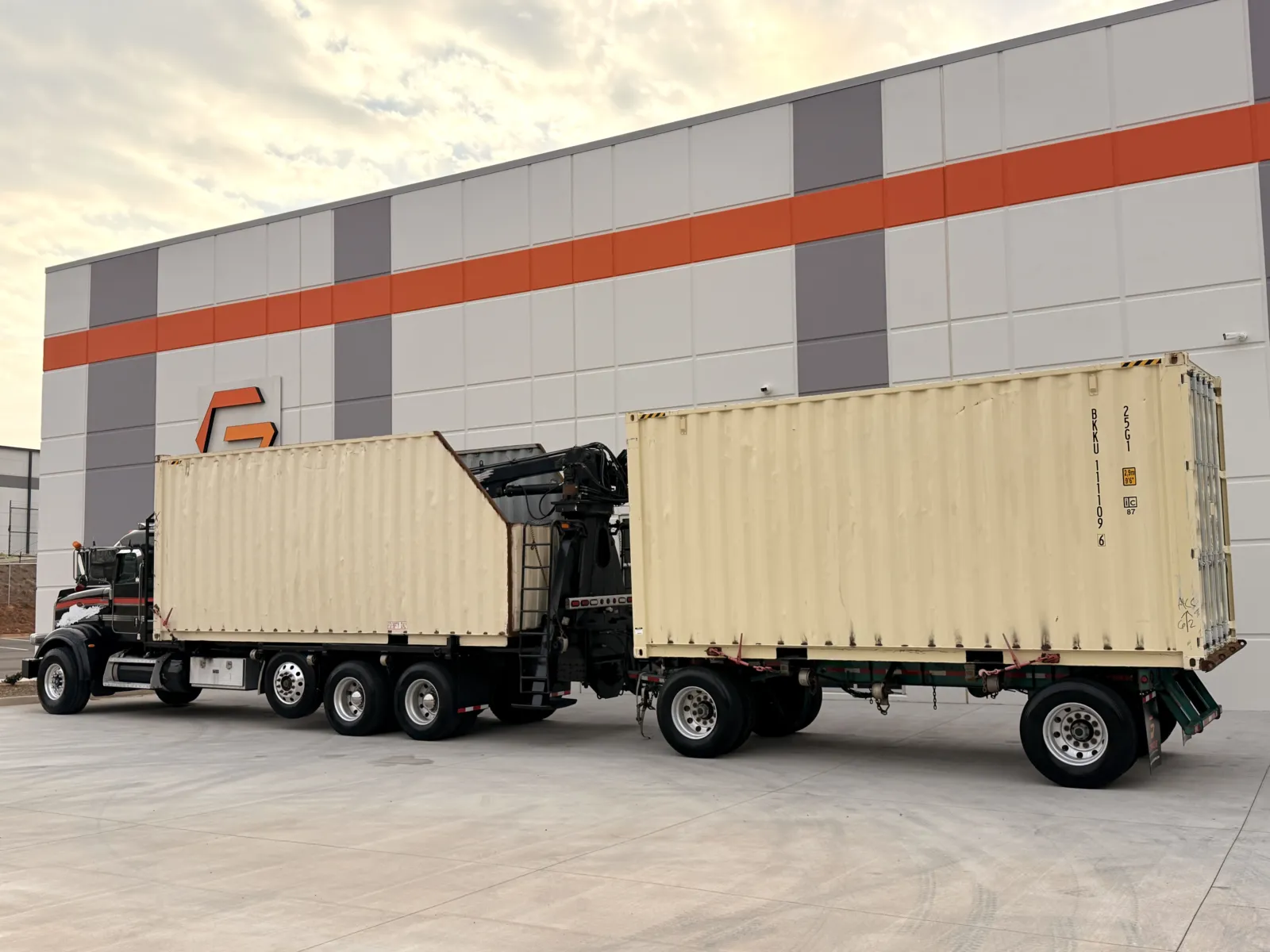 2013 Peterbilt 389 - image 6