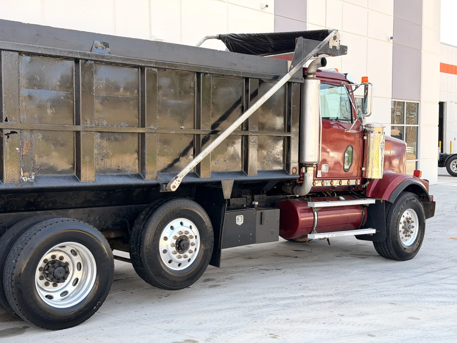 2004 Western Star 4900 - image 8