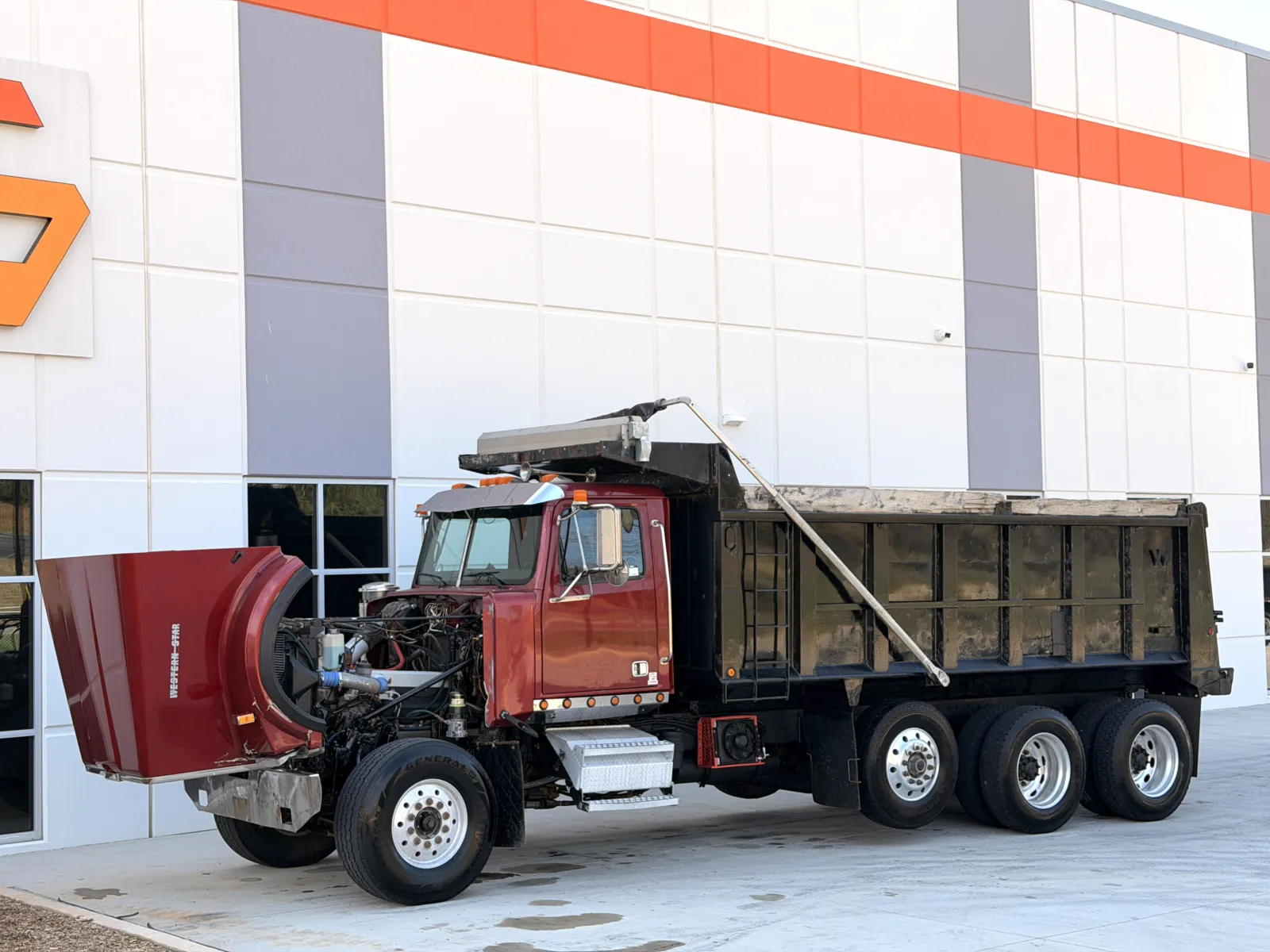 2004 Western Star 4900 - image 11