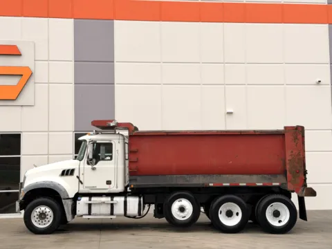 More photos of 2011 MACK GU713 at Forge Truck Centers - South Carolina, SC