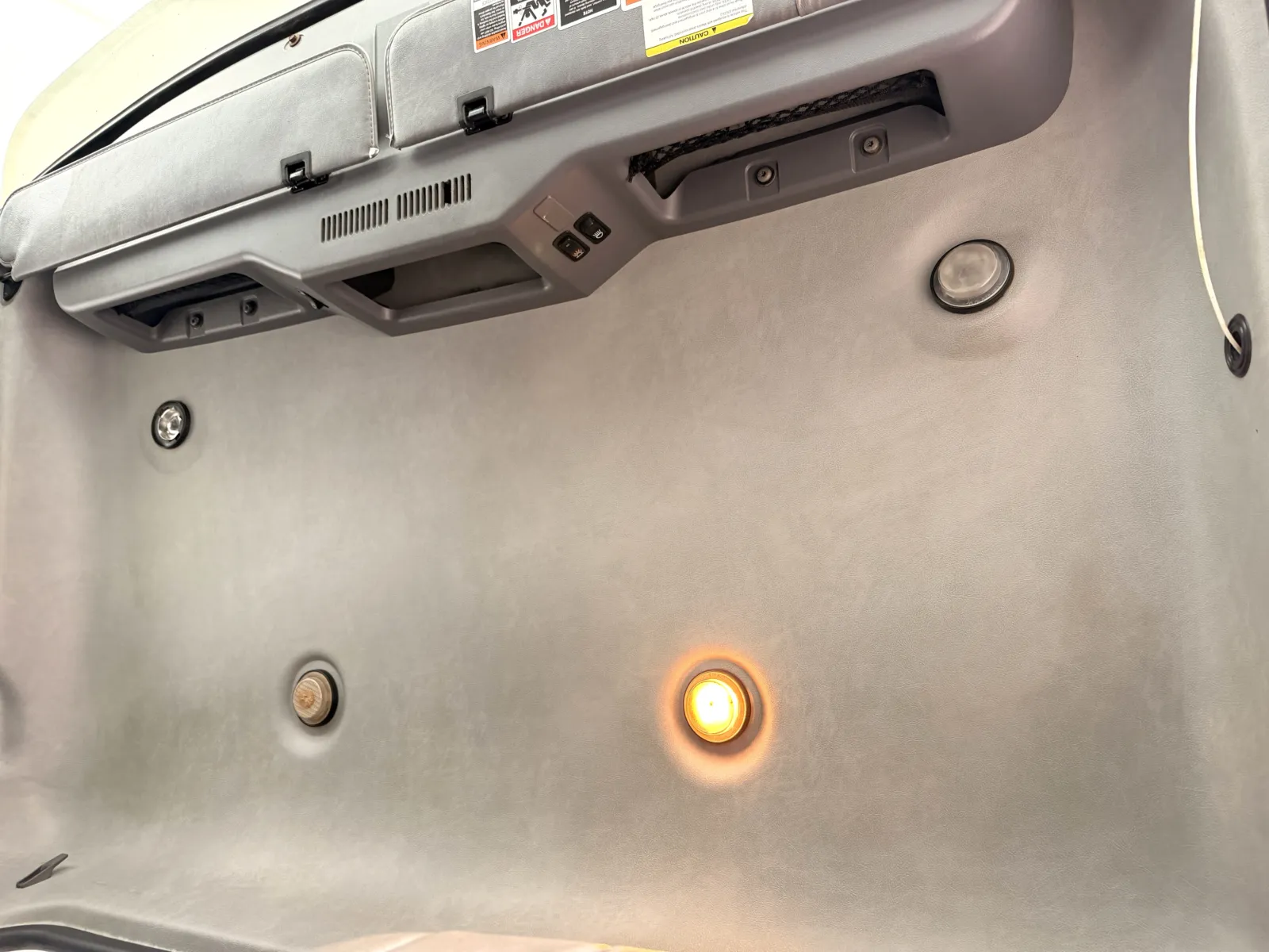 2011 Mack - image 22