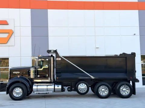 More photos of 2021 KENWORTH W900 at Forge Truck Centers - South Carolina, SC