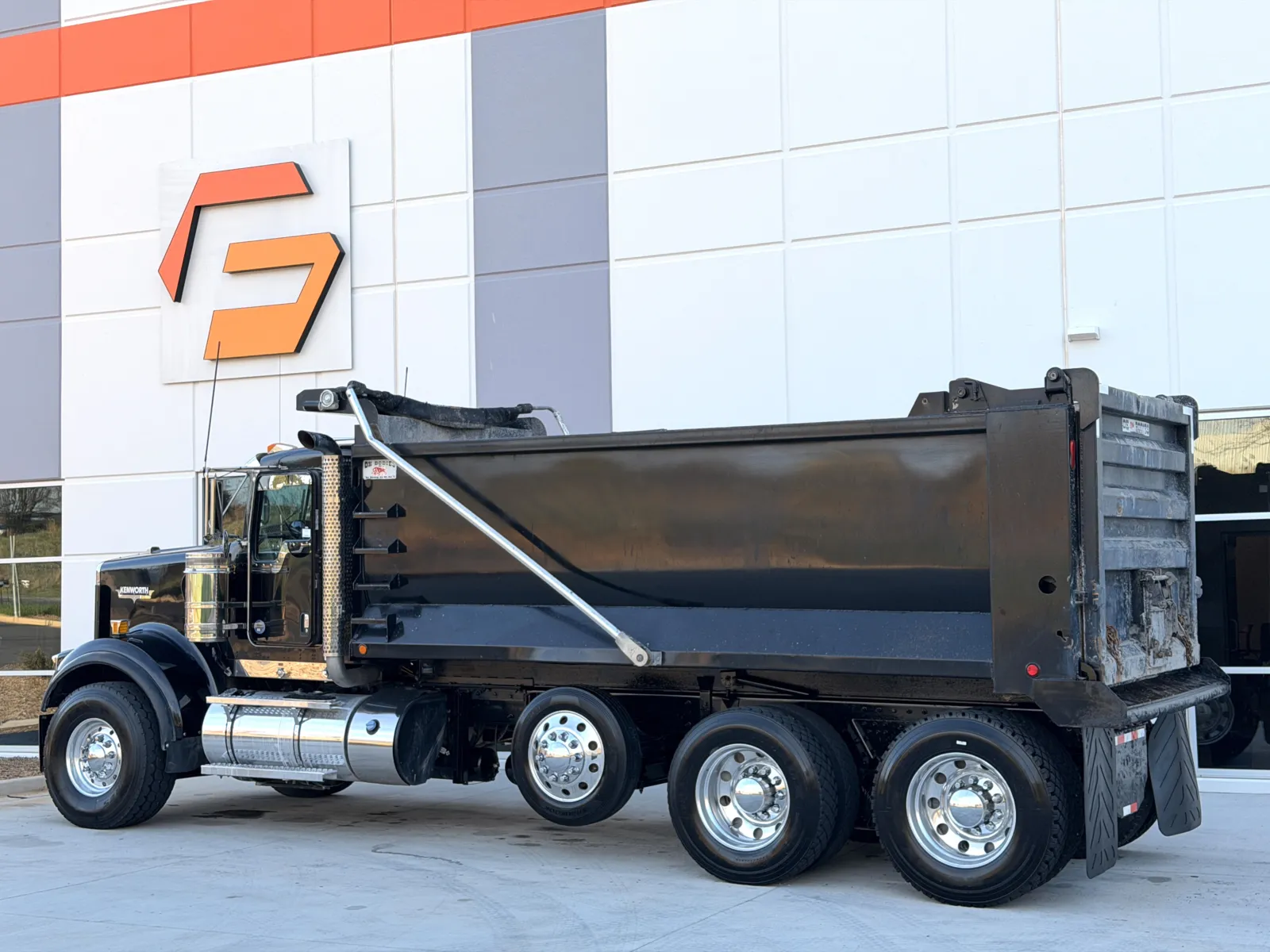 2021 Kenworth W900 - image 7