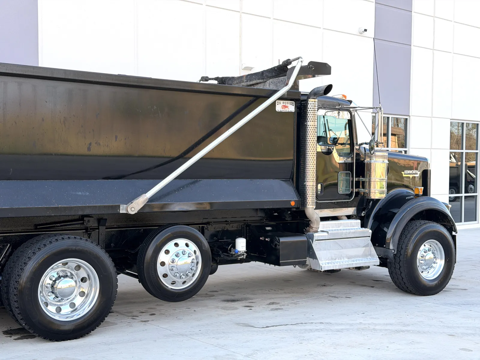 2021 Kenworth W900 - image 8