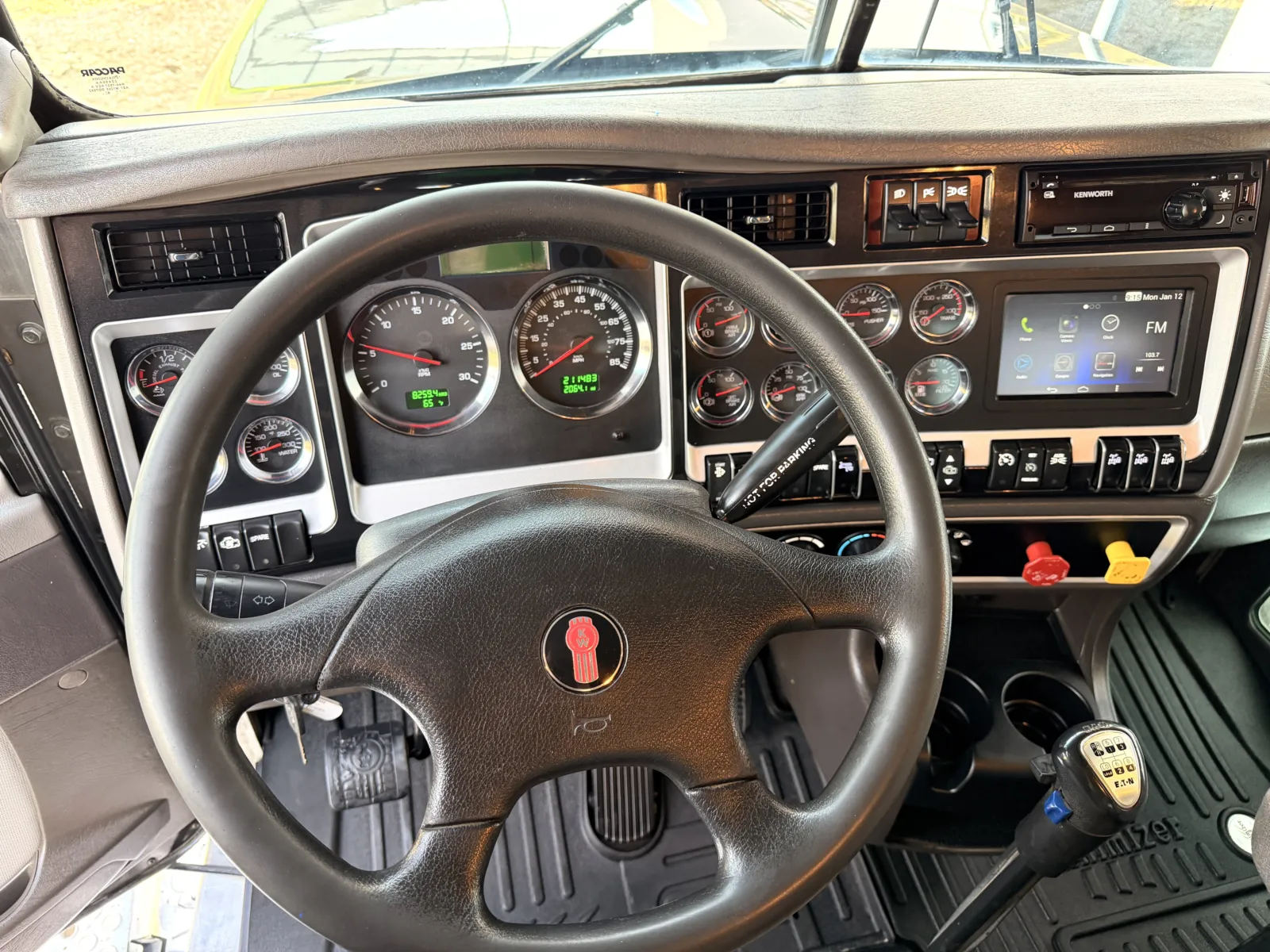 2021 Kenworth W900 - image 17