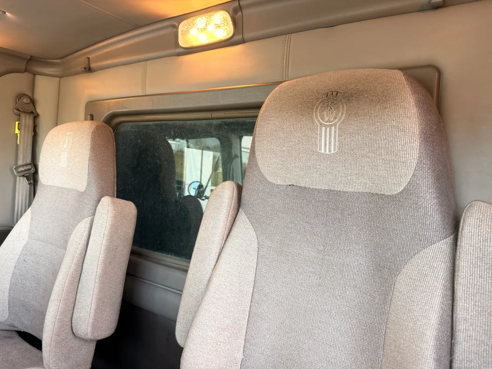 2021 Kenworth W900 - image 21