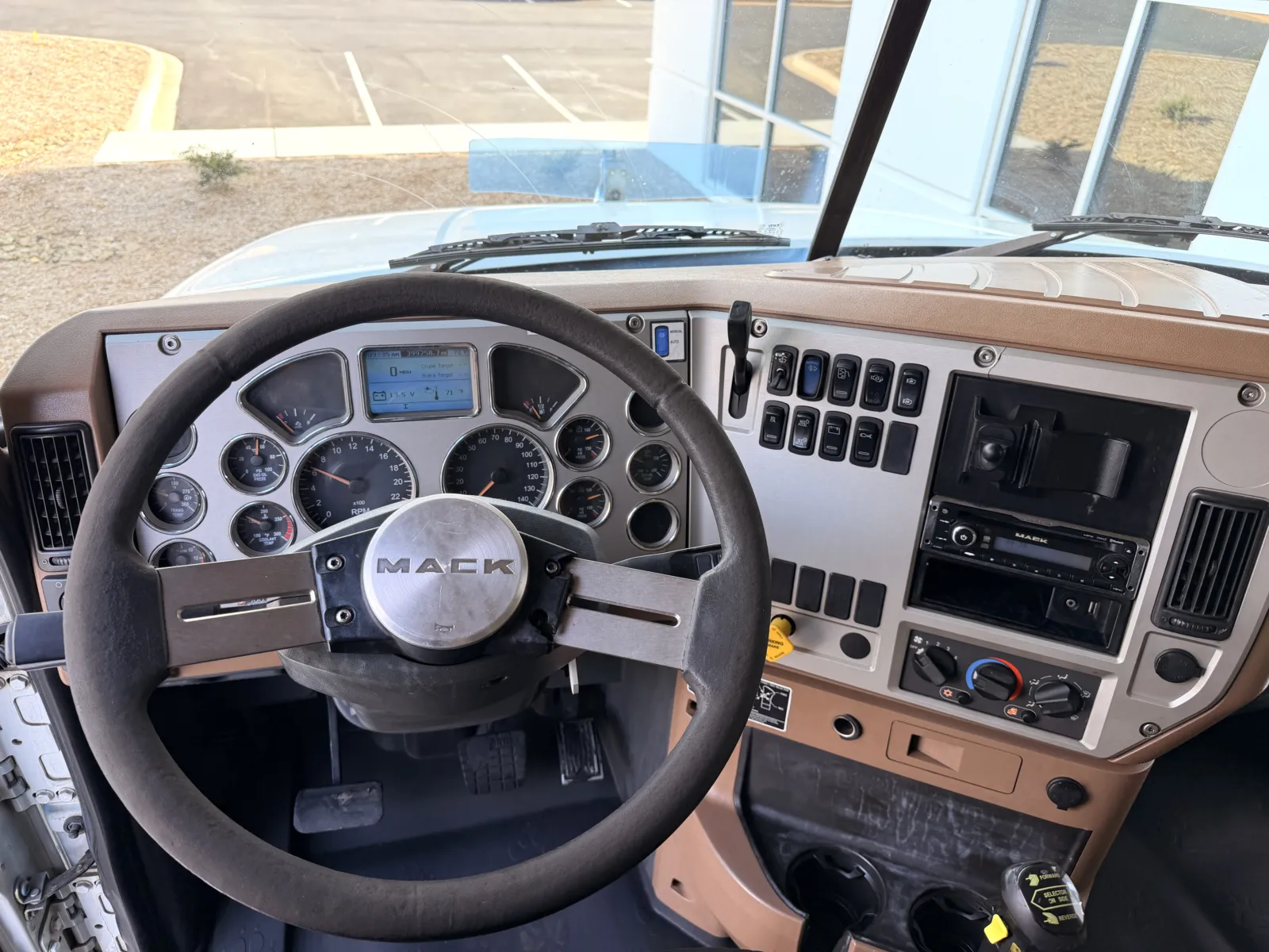 2015 Mack - image 17