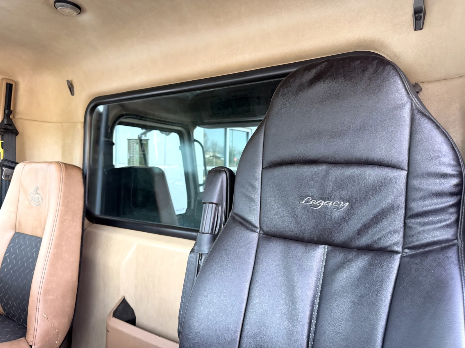 2015 Mack - image 21