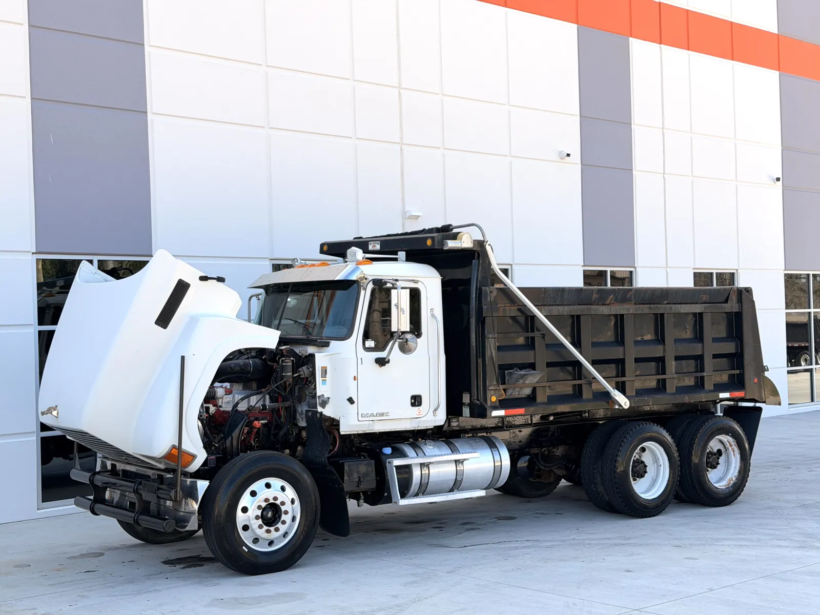 2012 Mack - image 11