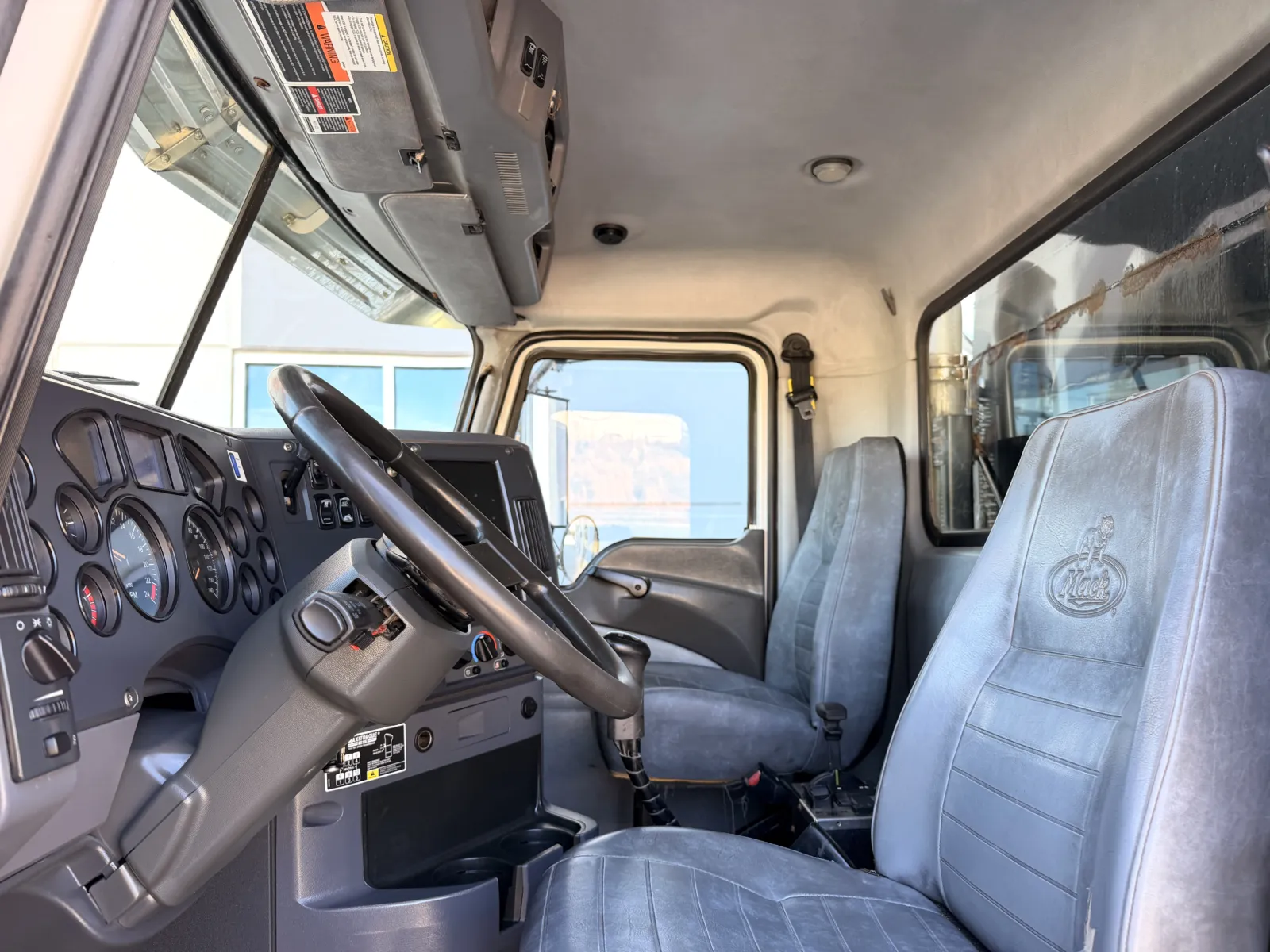 2012 Mack - image 15