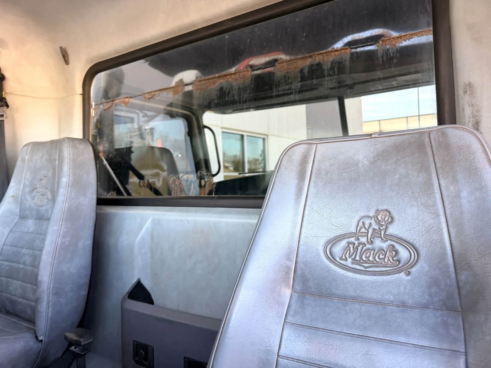 2012 Mack - image 21