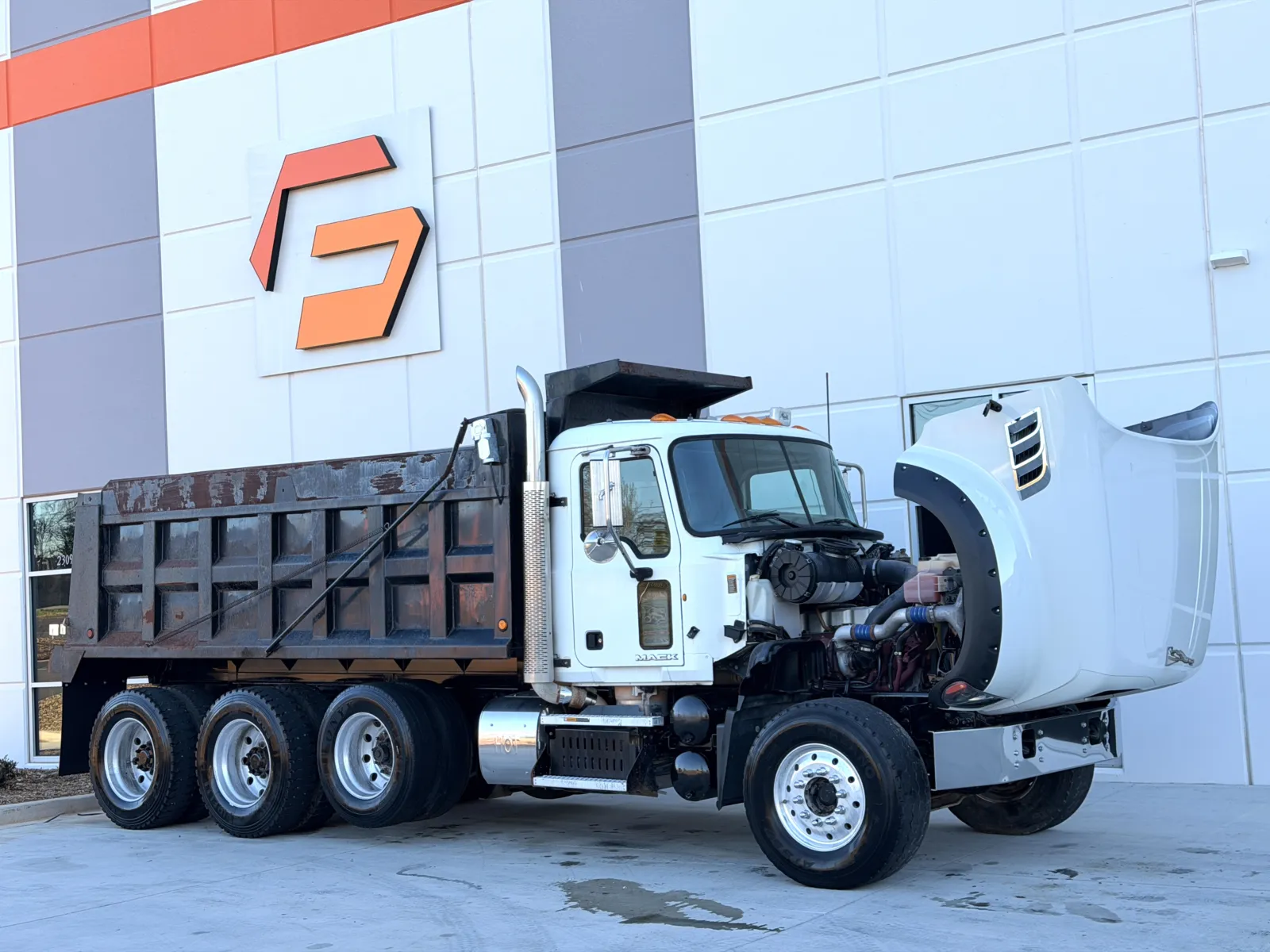 2013 Mack - image 10