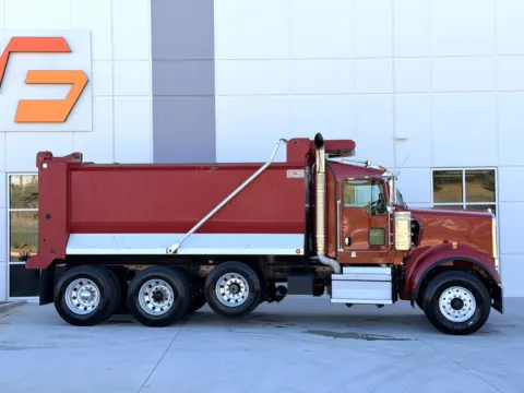 More photos of 2021 KENWORTH W900 at Forge Truck Centers - South Carolina, SC