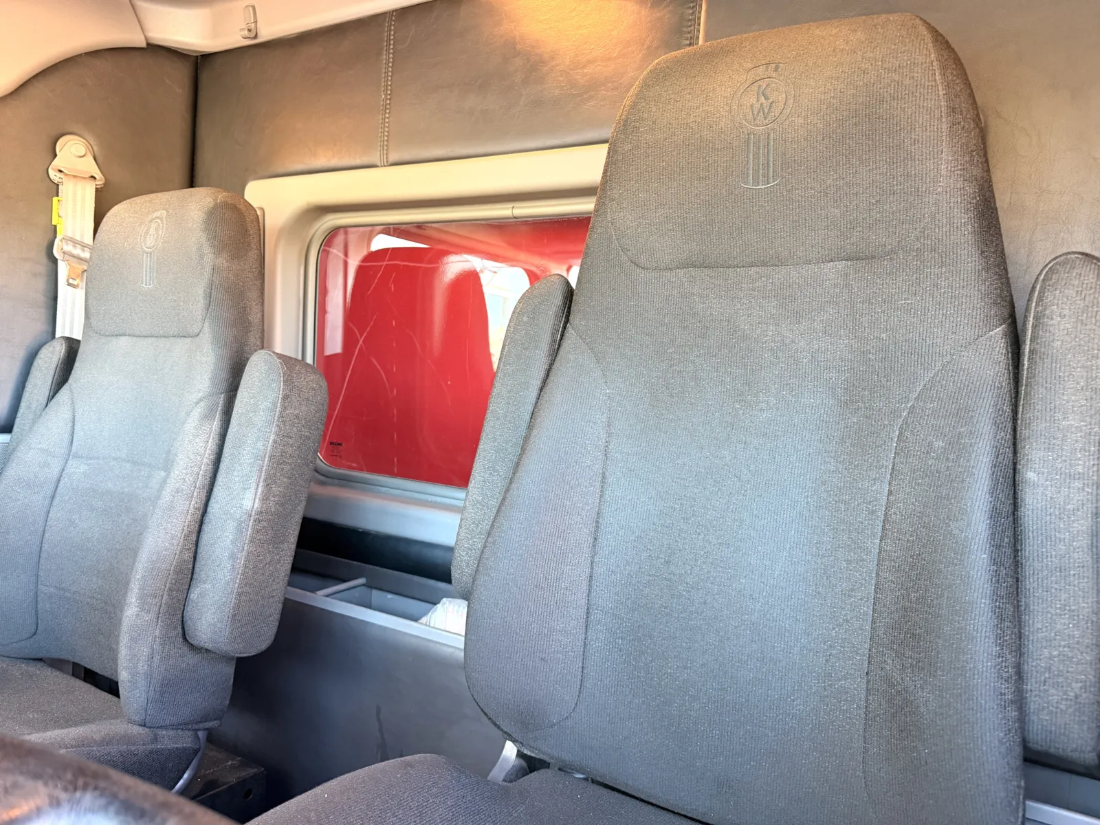 2021 Kenworth W900 - image 21