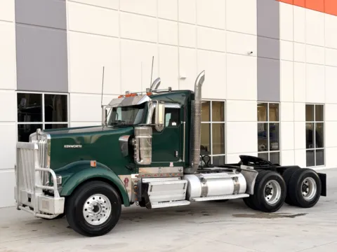 Photos of 2018 KENWORTH W900 for sale in Greer, SC at Forge Truck Centers - South Carolina