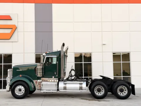 More photos of 2018 KENWORTH W900 at Forge Truck Centers - South Carolina, SC