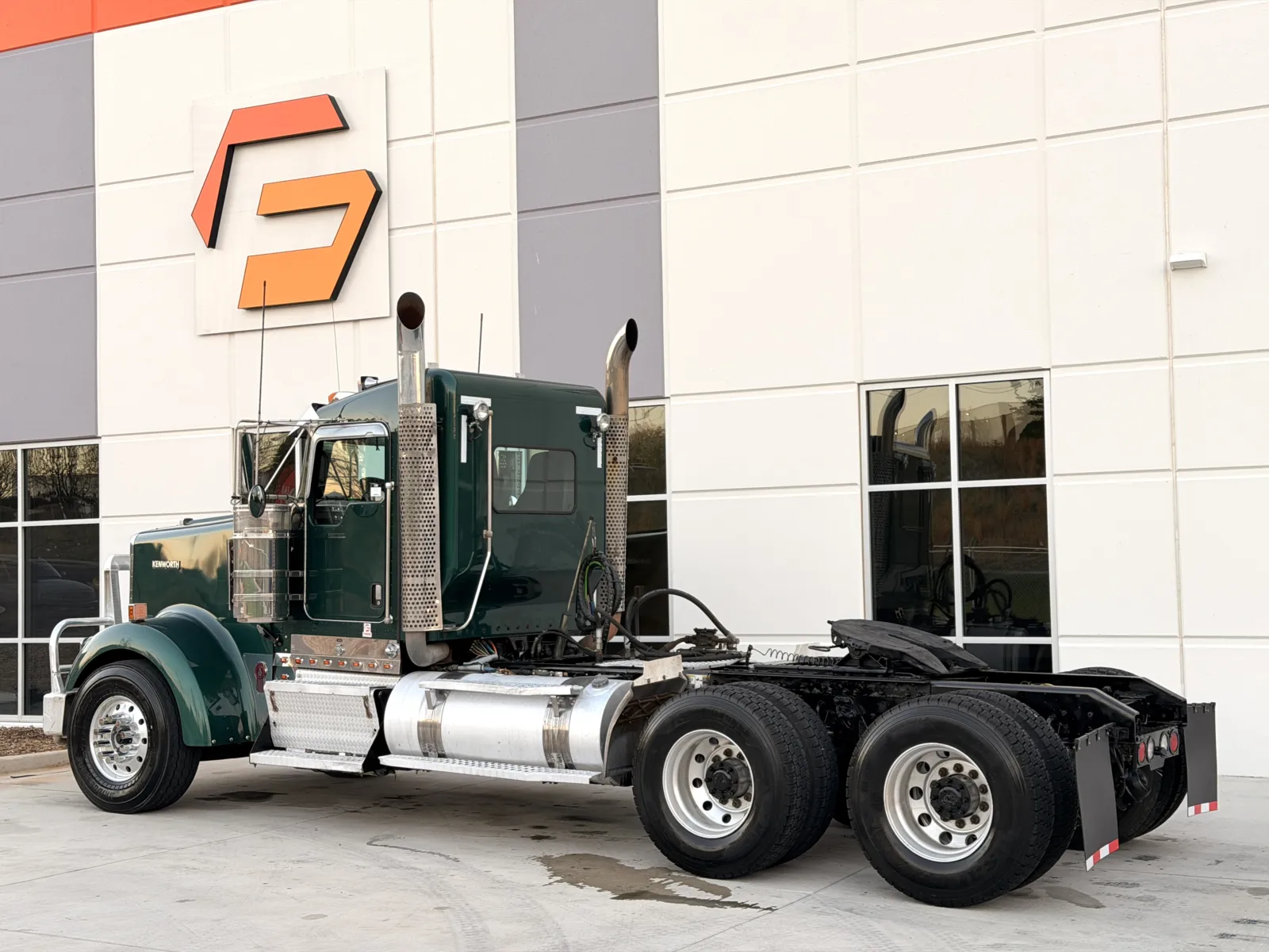 2018 Kenworth W900 - image 6