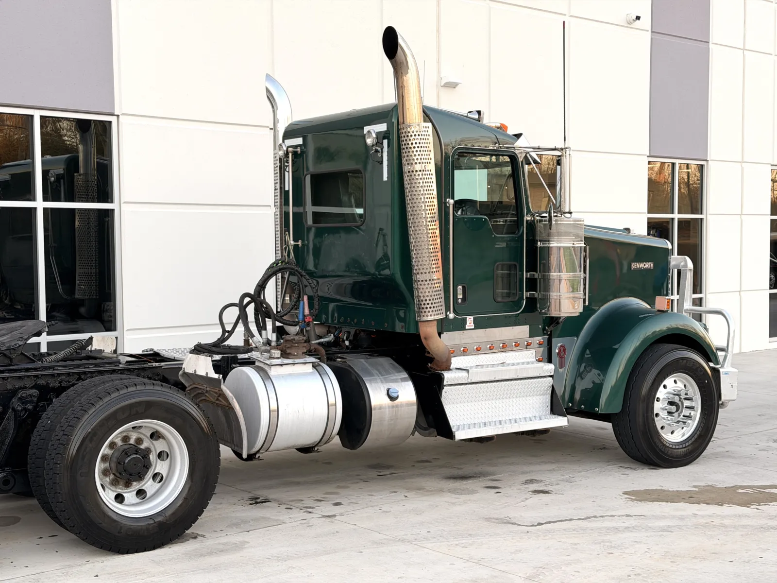 2018 Kenworth W900 - image 7