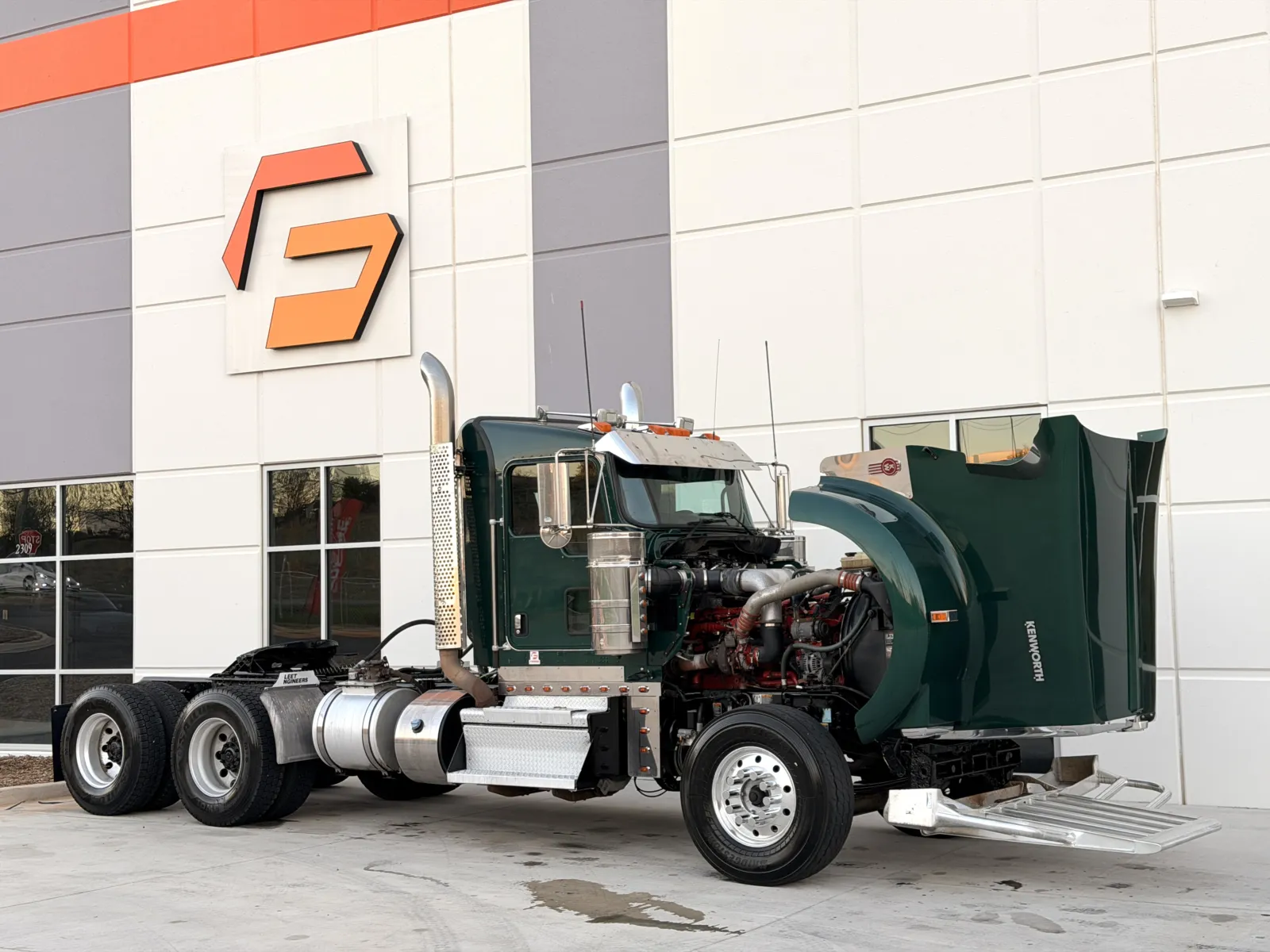 2018 Kenworth W900 - image 9