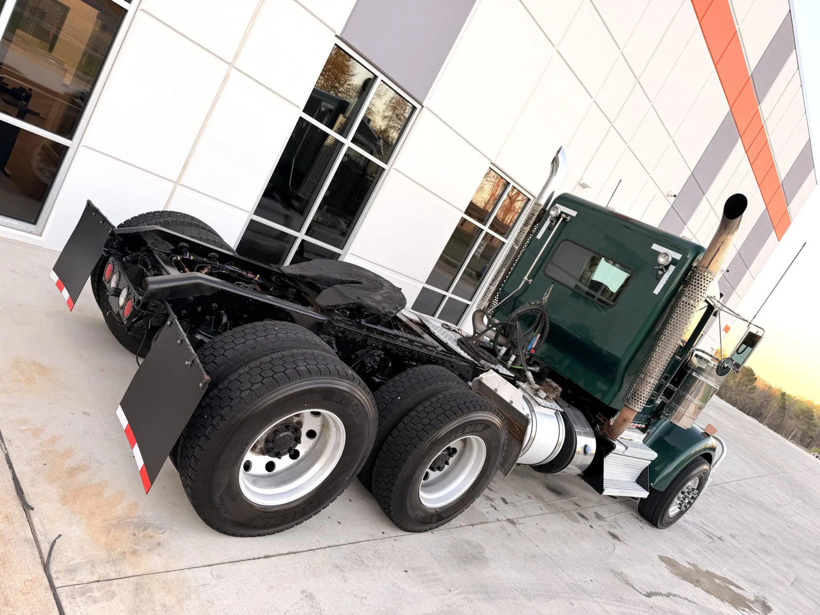 2018 Kenworth W900 - image 11