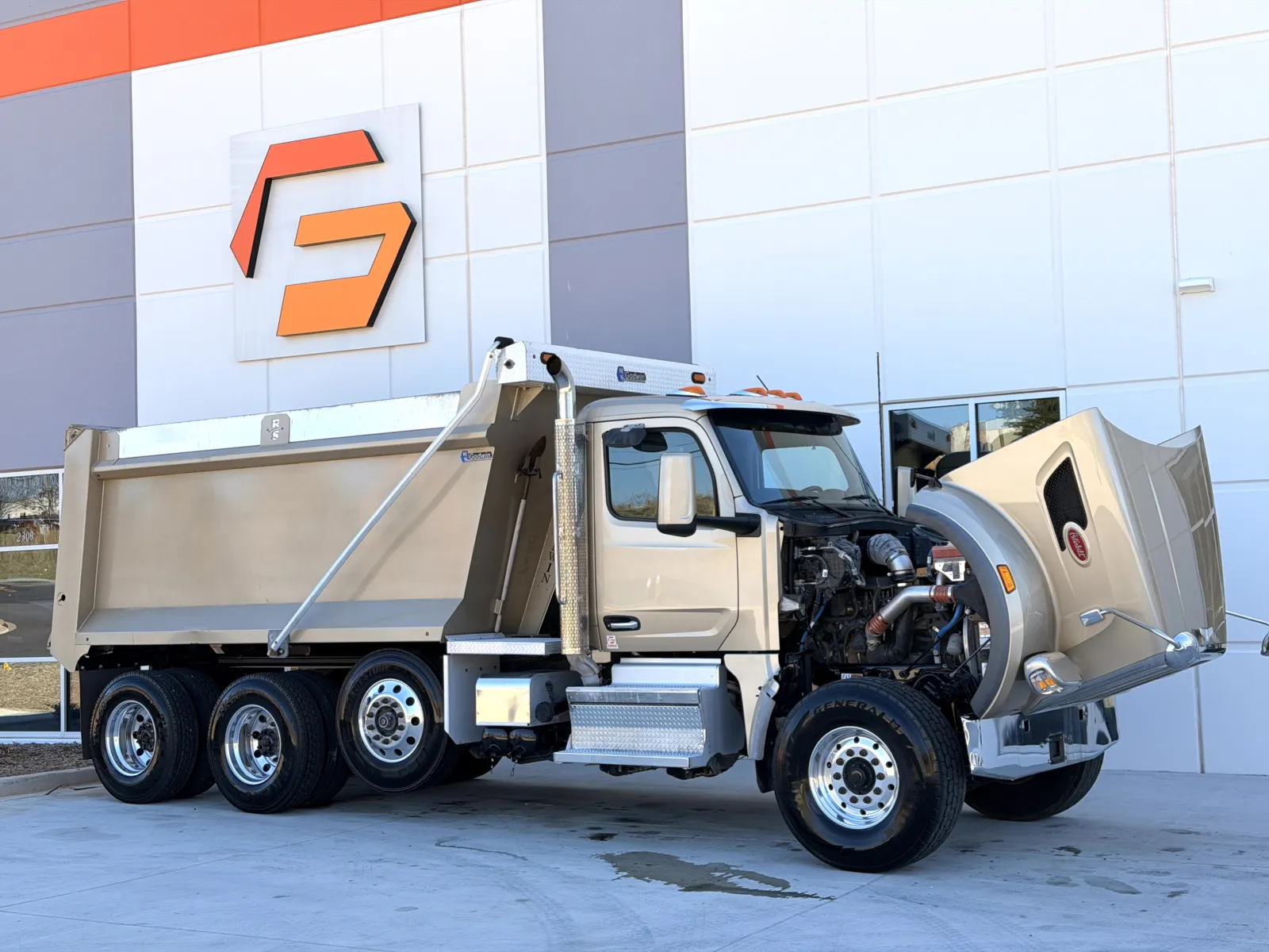 2024 Peterbilt 567 - image 10