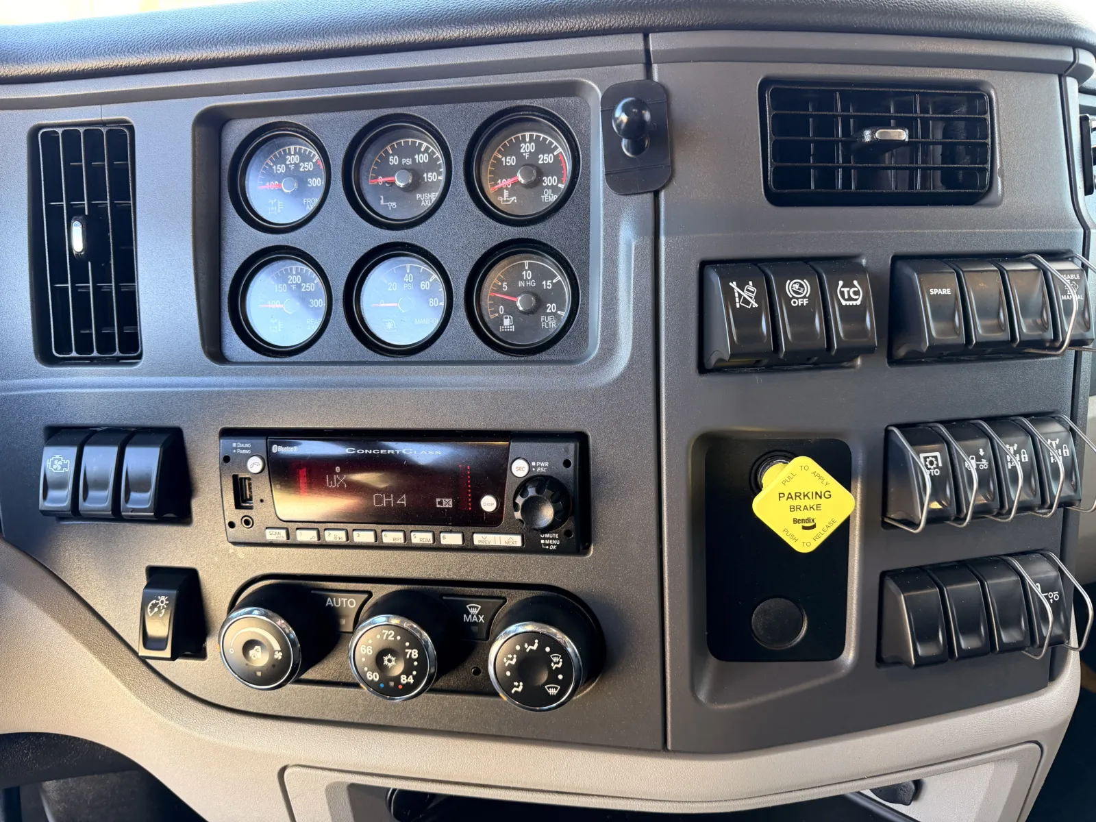 2024 Peterbilt 567 - image 19