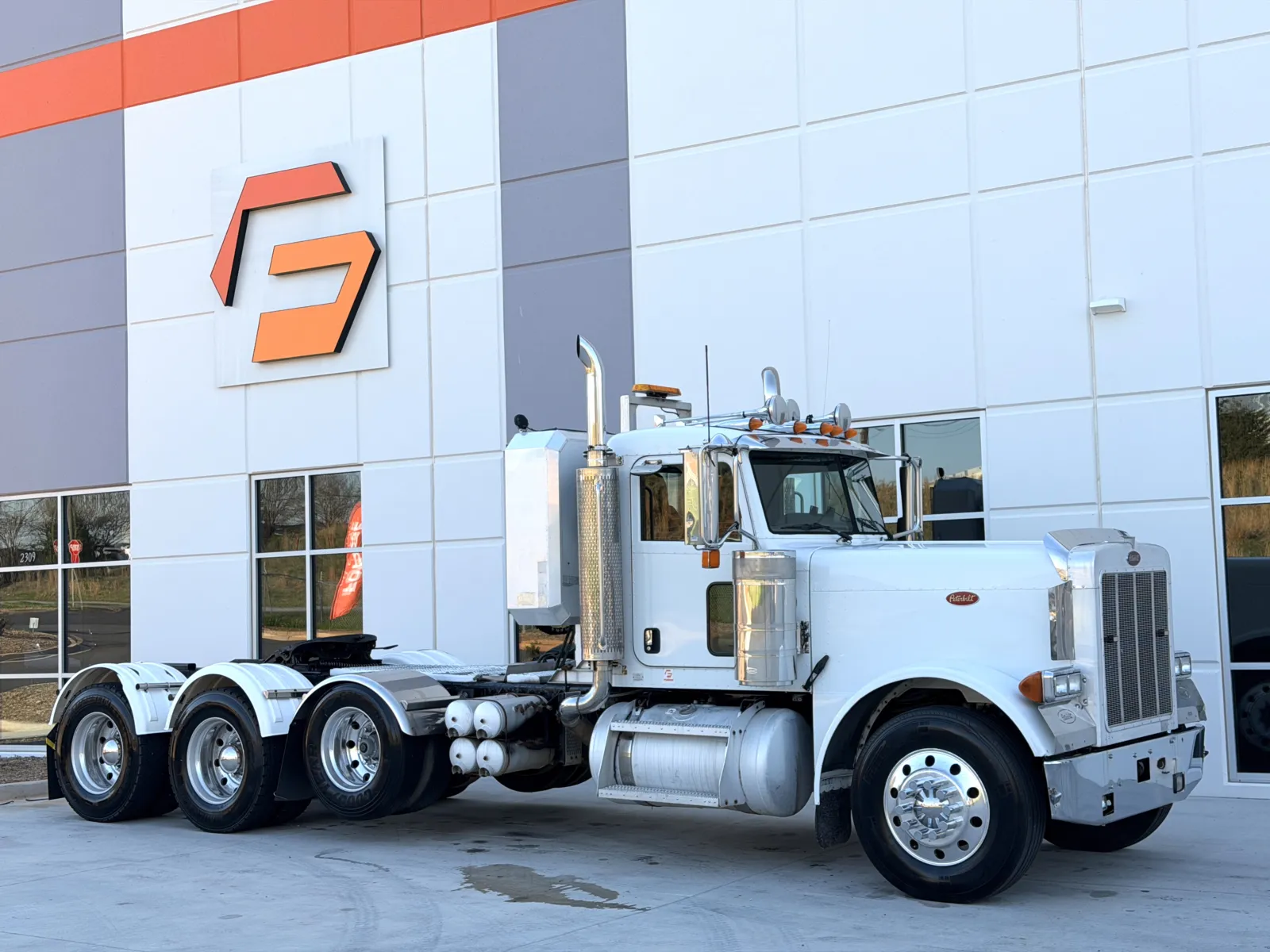 2007 Peterbilt - image 1