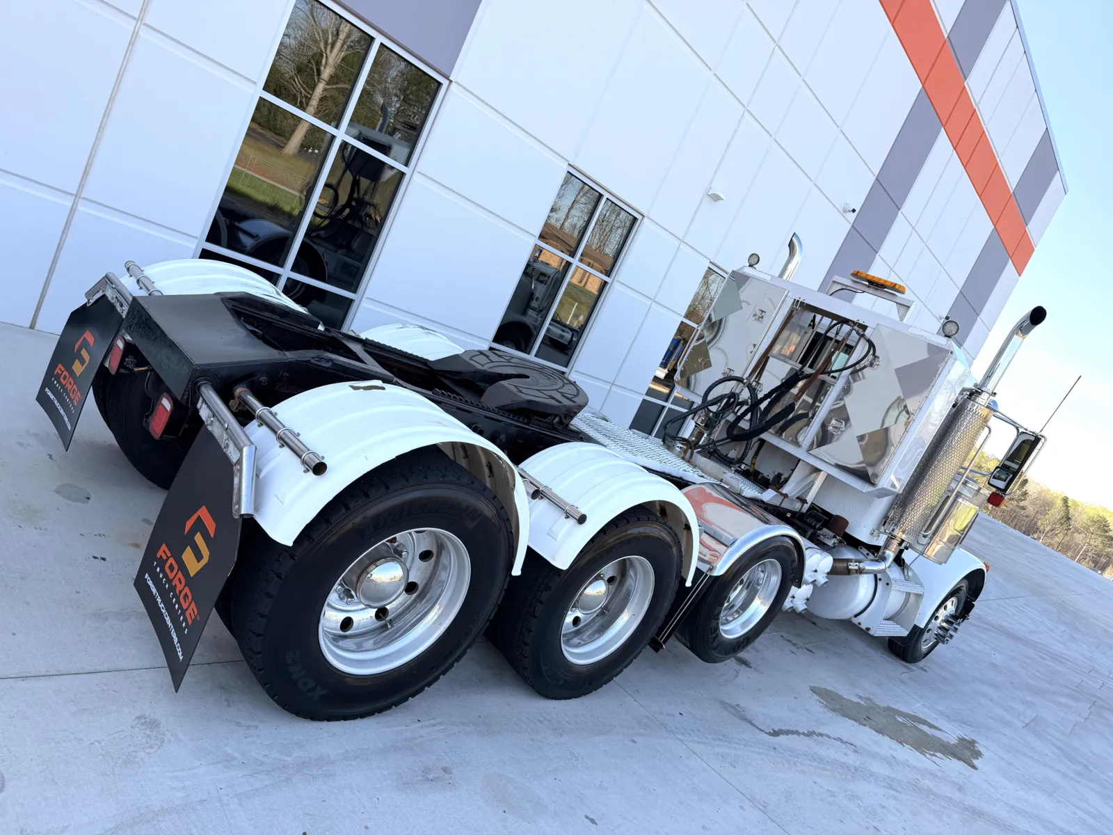 2007 Peterbilt - image 11