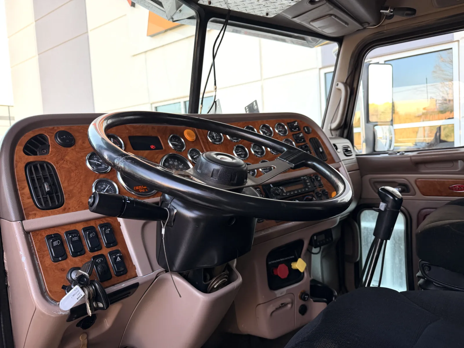 2007 Peterbilt - image 15