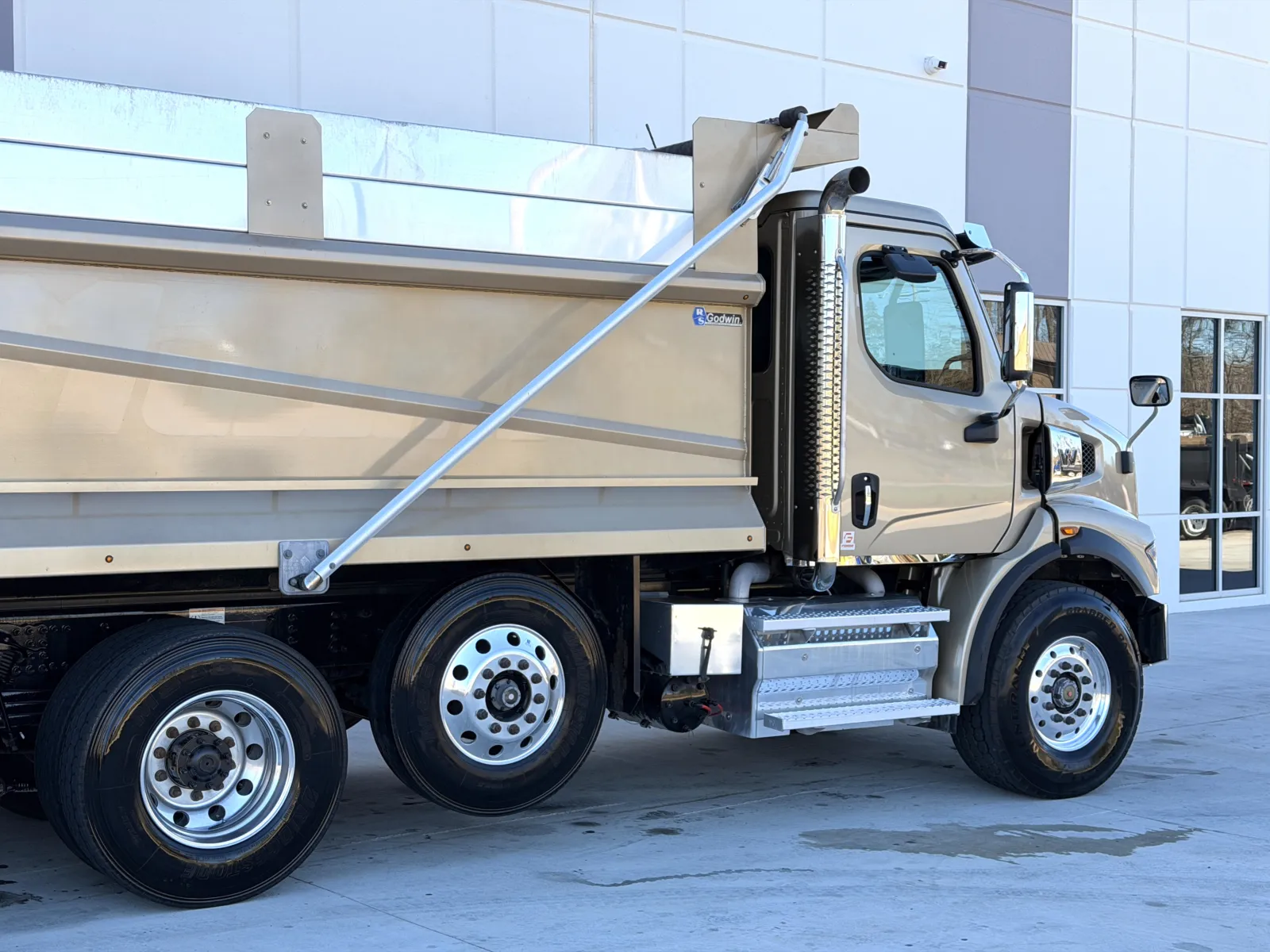 2024 Western Star 47X - image 8