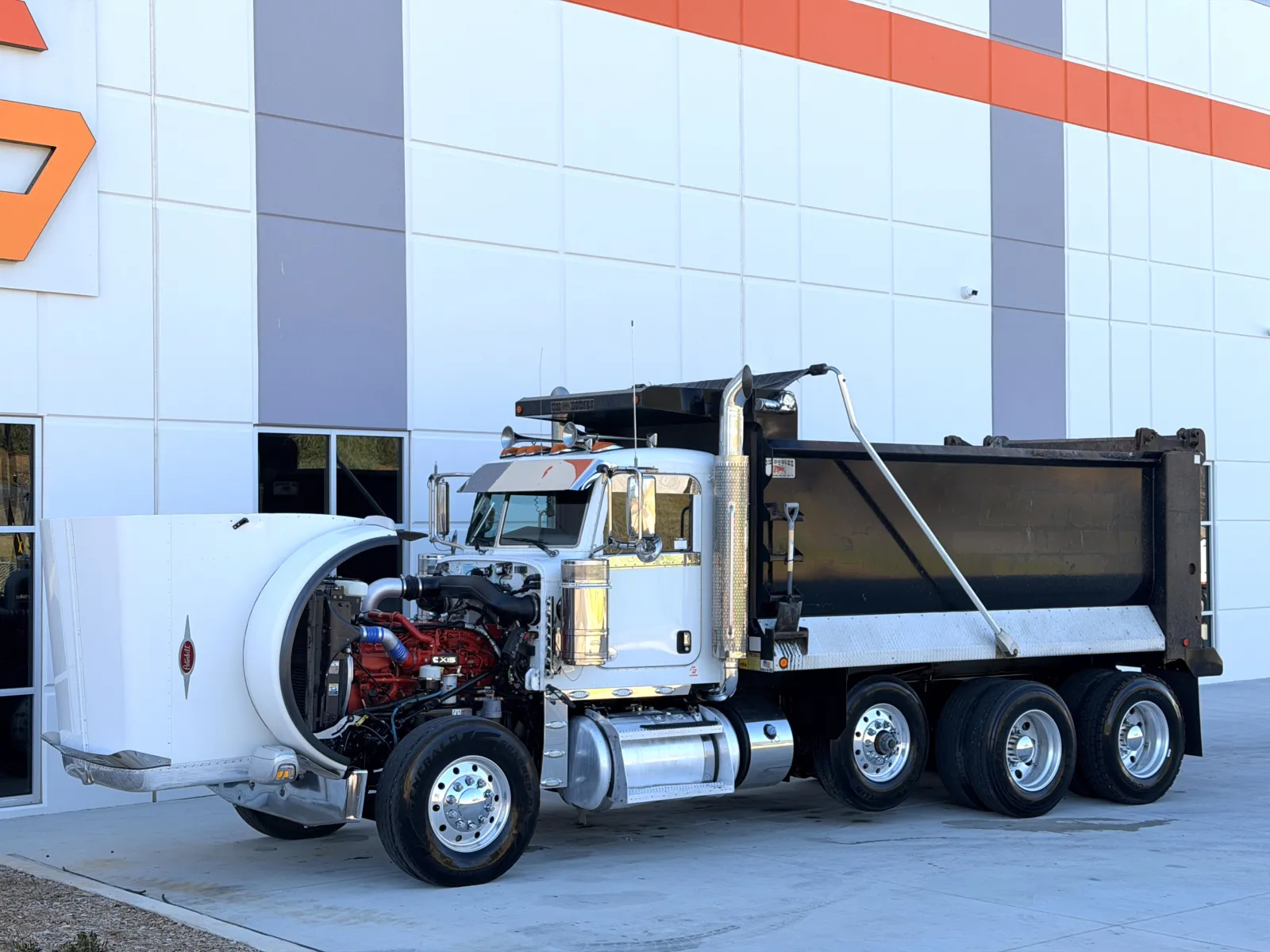 2021 Peterbilt 389 - image 11