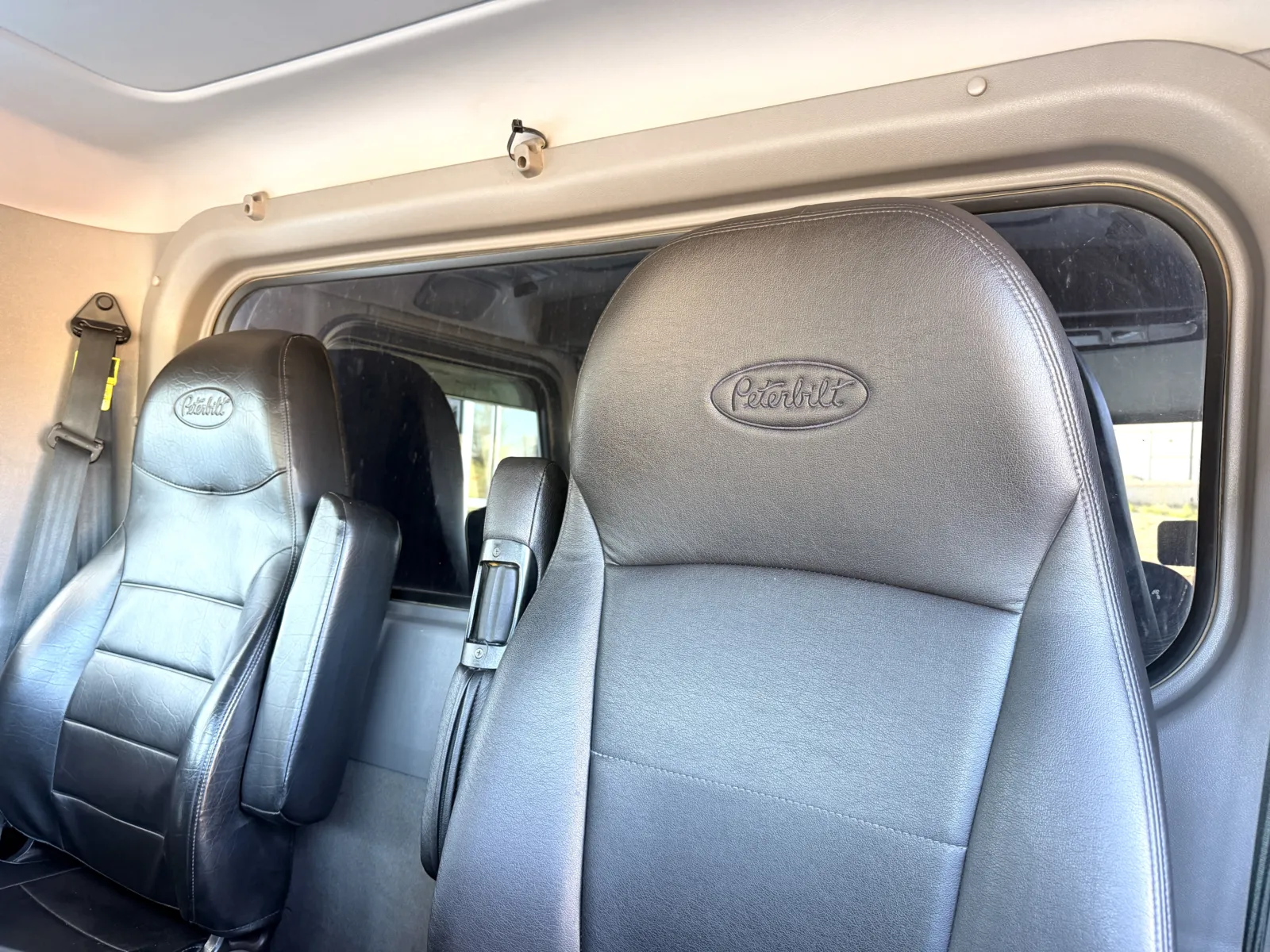 2021 Peterbilt 389 - image 21
