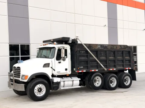 Another view of 2006 MACK CV713 for sale in Greer, SC at Forge Truck Centers - South Carolina
