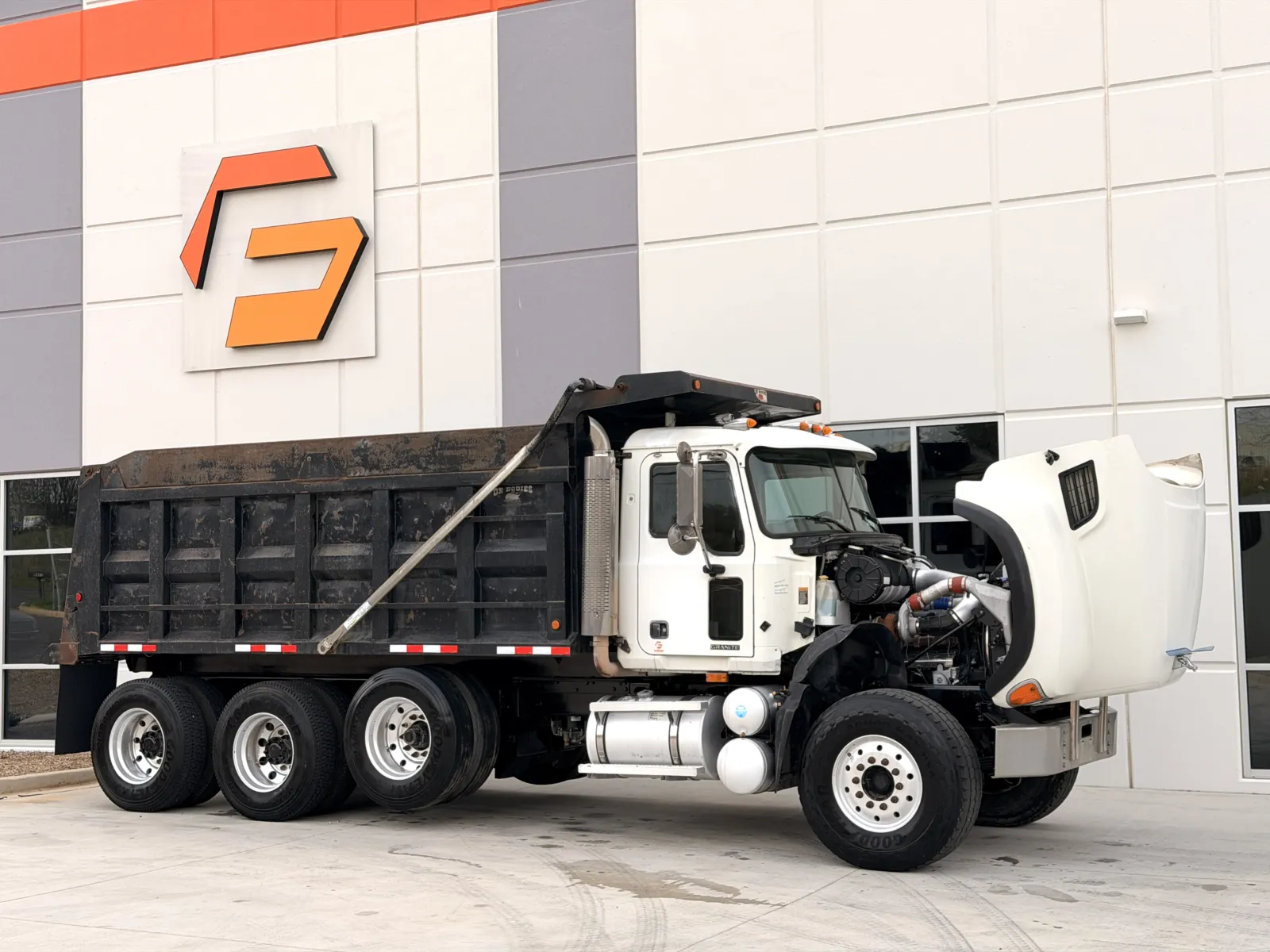 2006 Mack - image 10