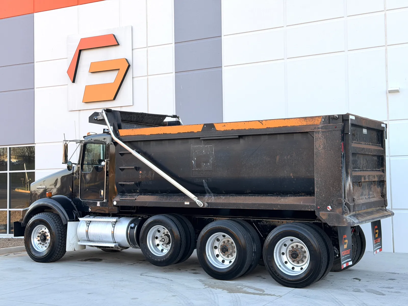 2015 Kenworth T800 - image 7