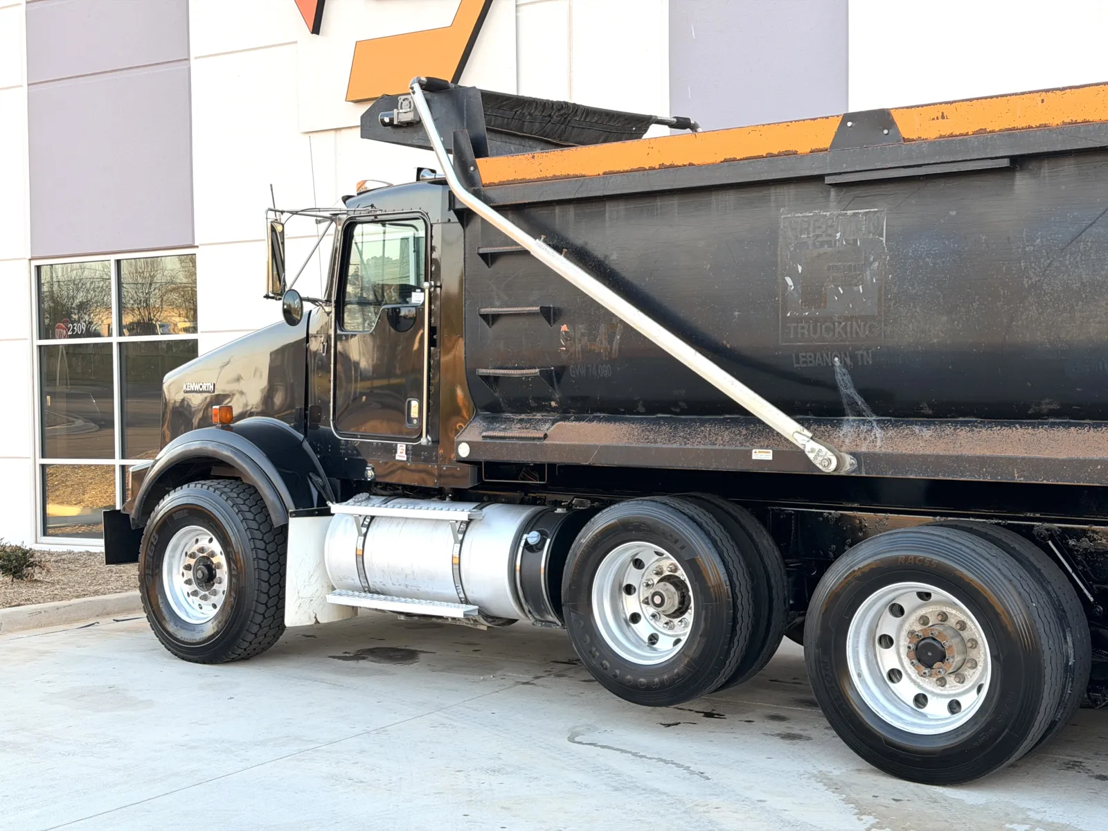 2015 Kenworth T800 - image 9