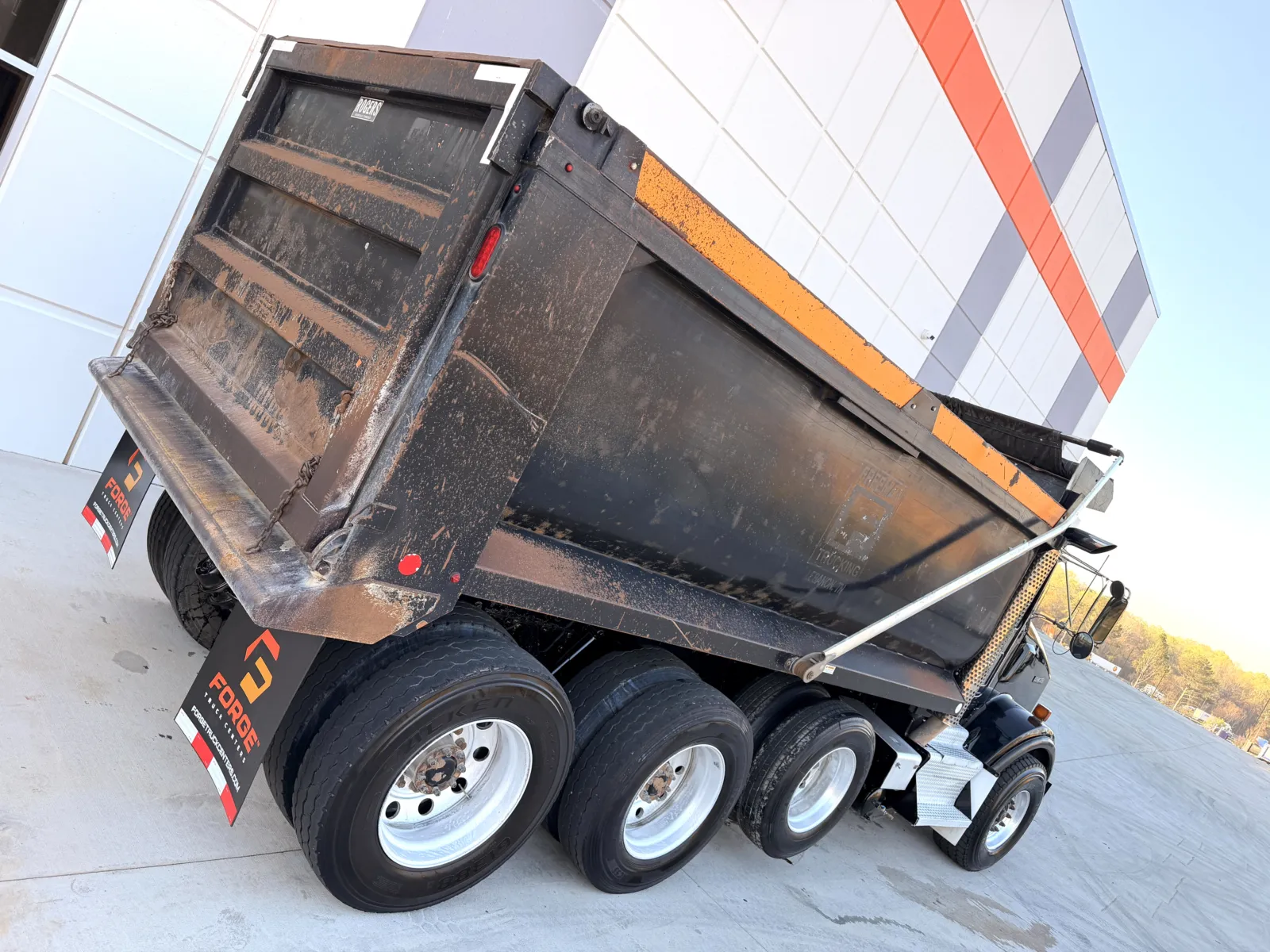 2015 Kenworth T800 - image 12