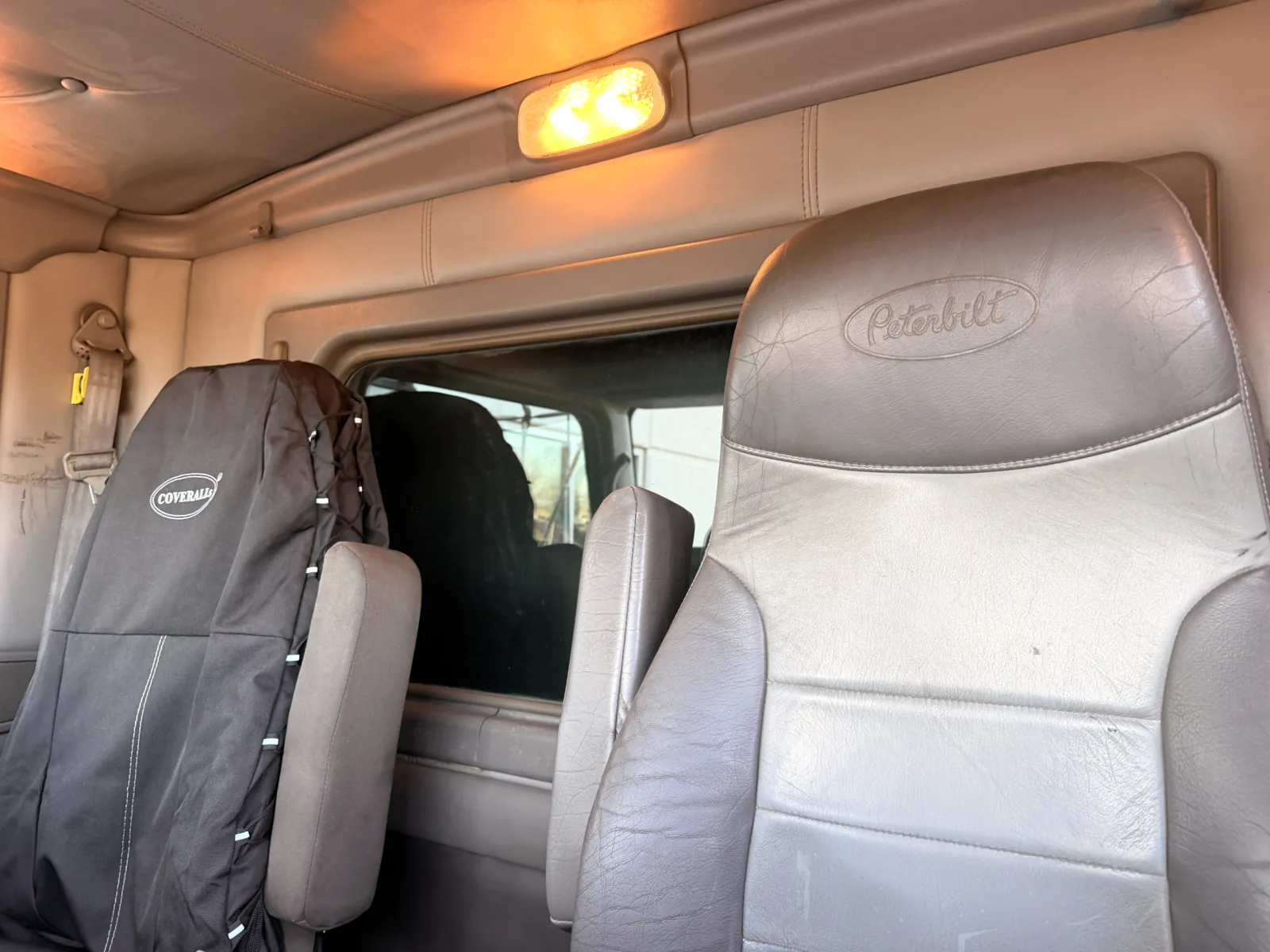 2015 Kenworth T800 - image 21