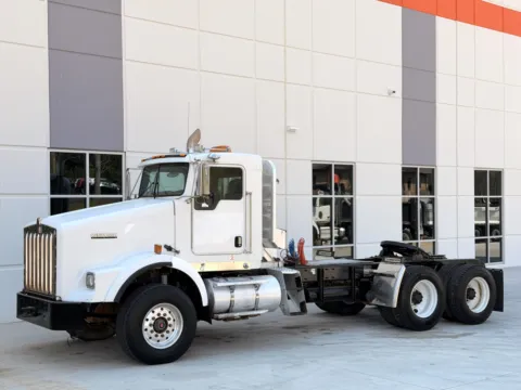 Photos of 2009 KENWORTH T800 for sale in Greer, SC at Forge Truck Centers - South Carolina